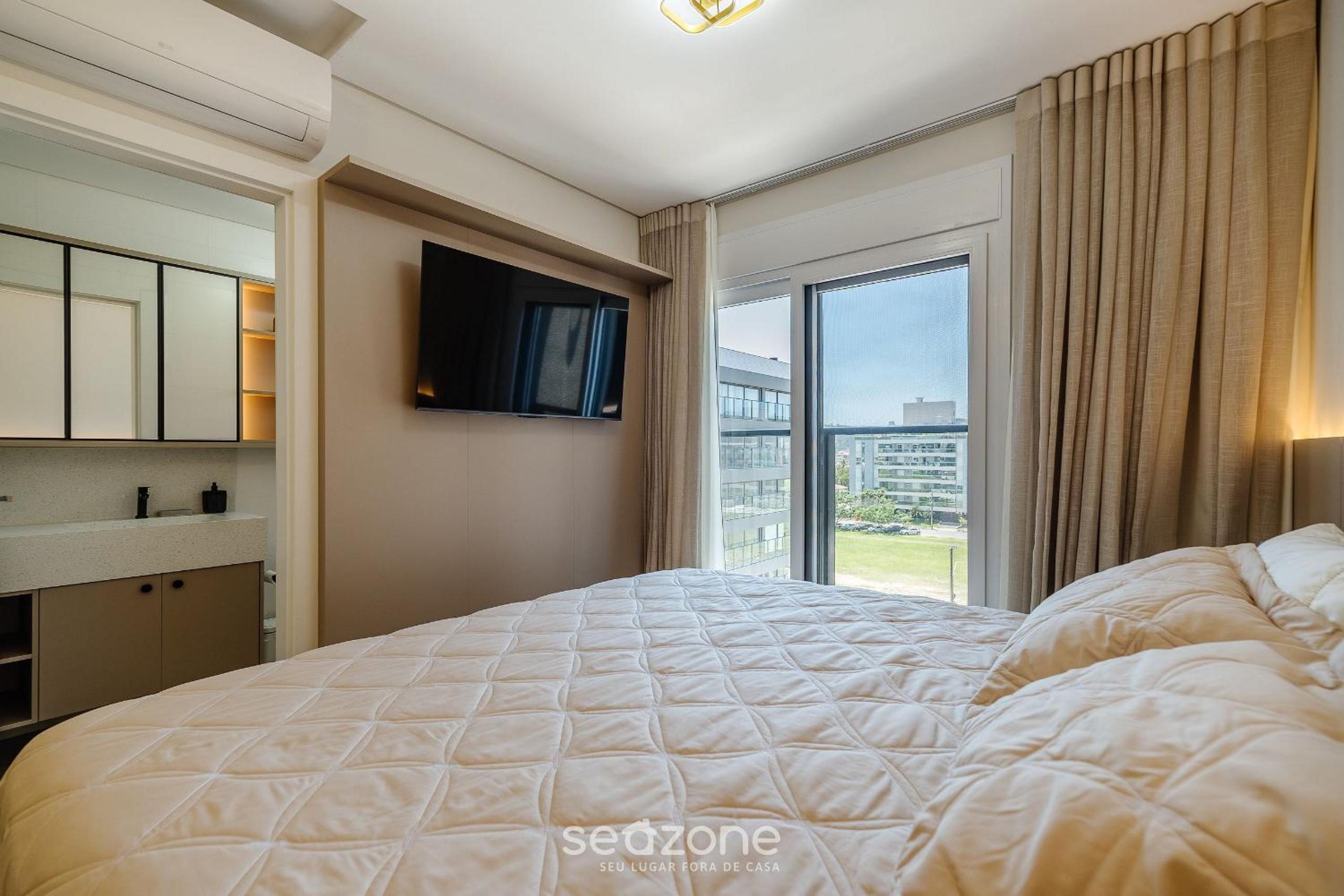 Cond Apartments Vila do Lago in Jurerê - VLO