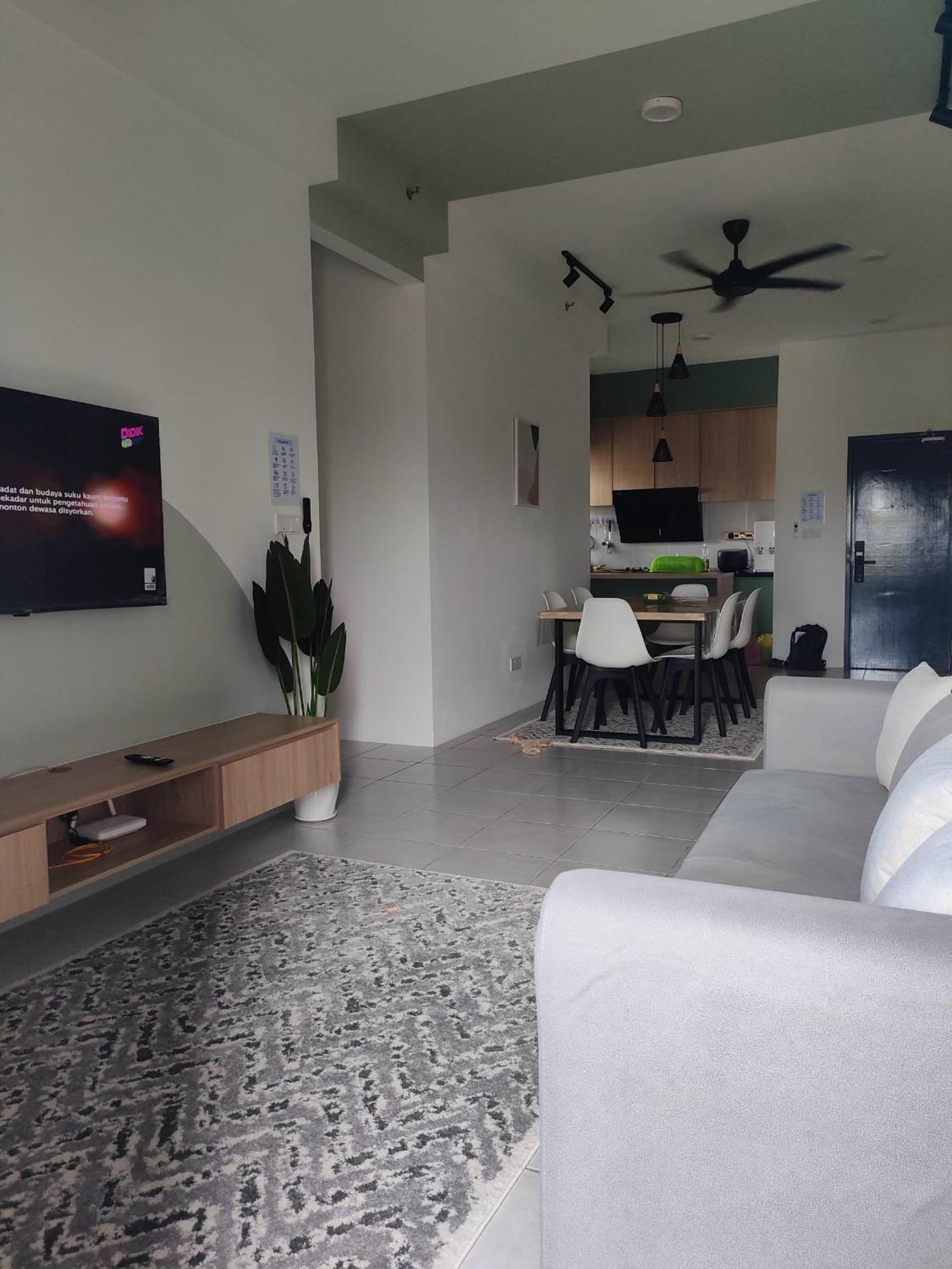 Zurinn Homestay Cybersouth photo 7