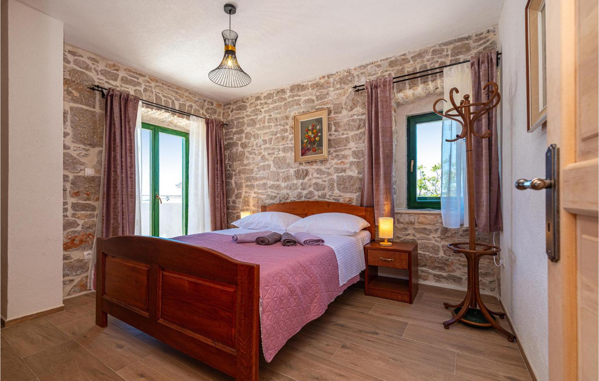 Luxurious Home In Drage