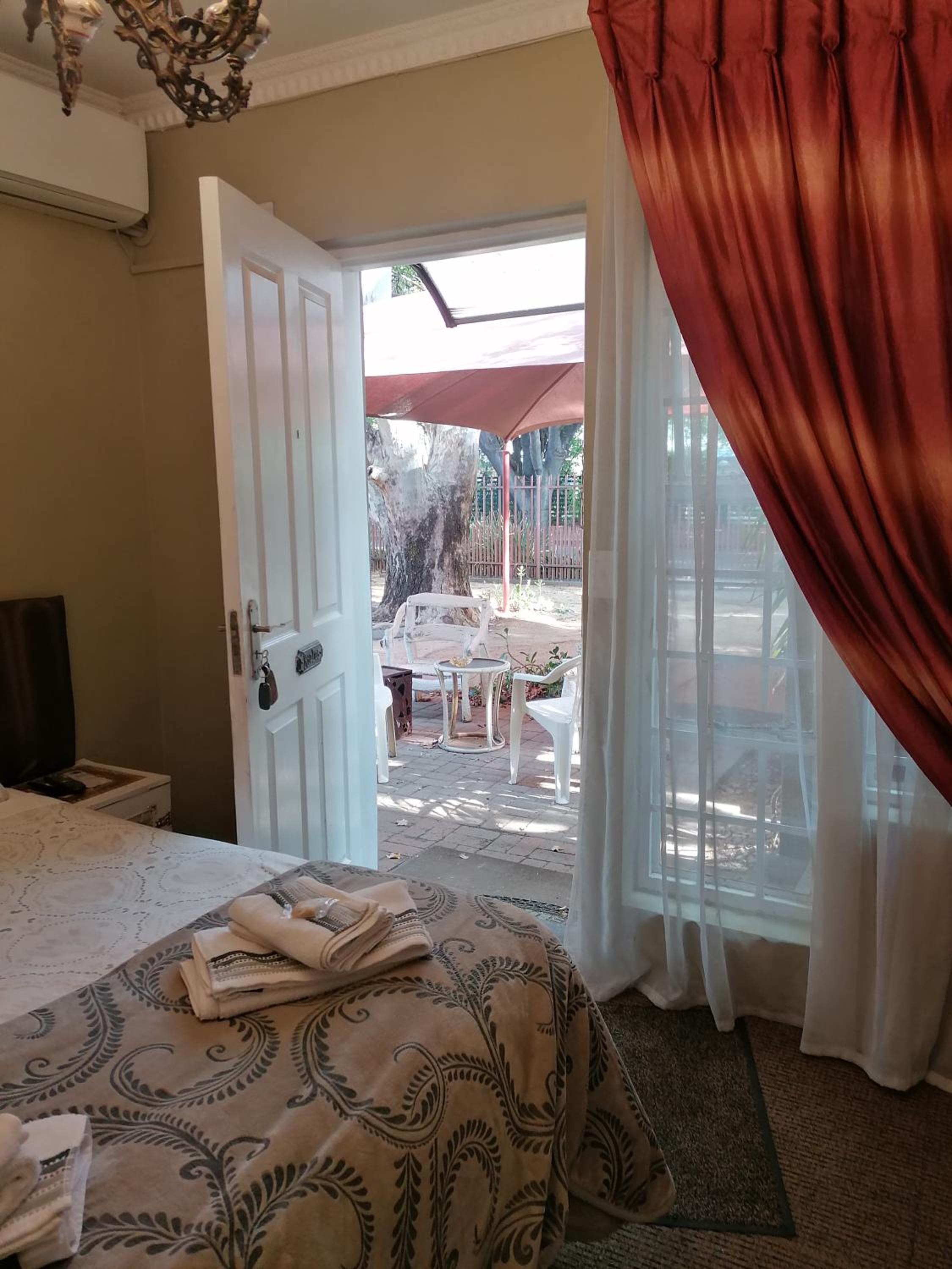 LekkeRus Guest House view 5