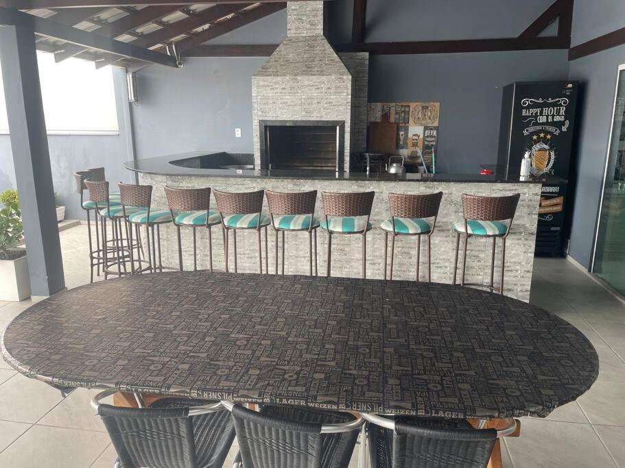 Recanto Salinas - Casa alto padrão a 350mts da praia