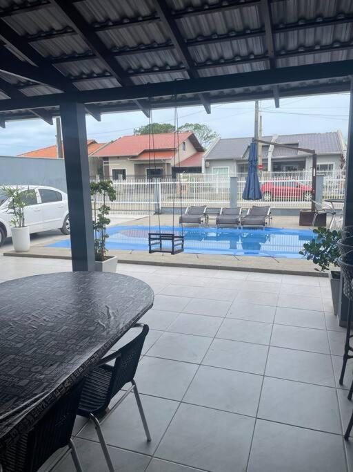 Recanto Salinas - Casa alto padrão a 350mts da praia