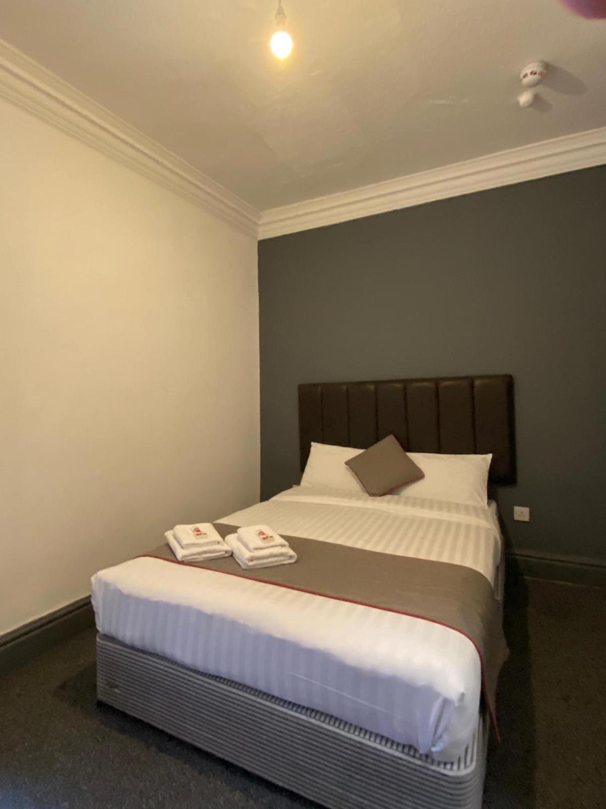 Alumhurst Hotel