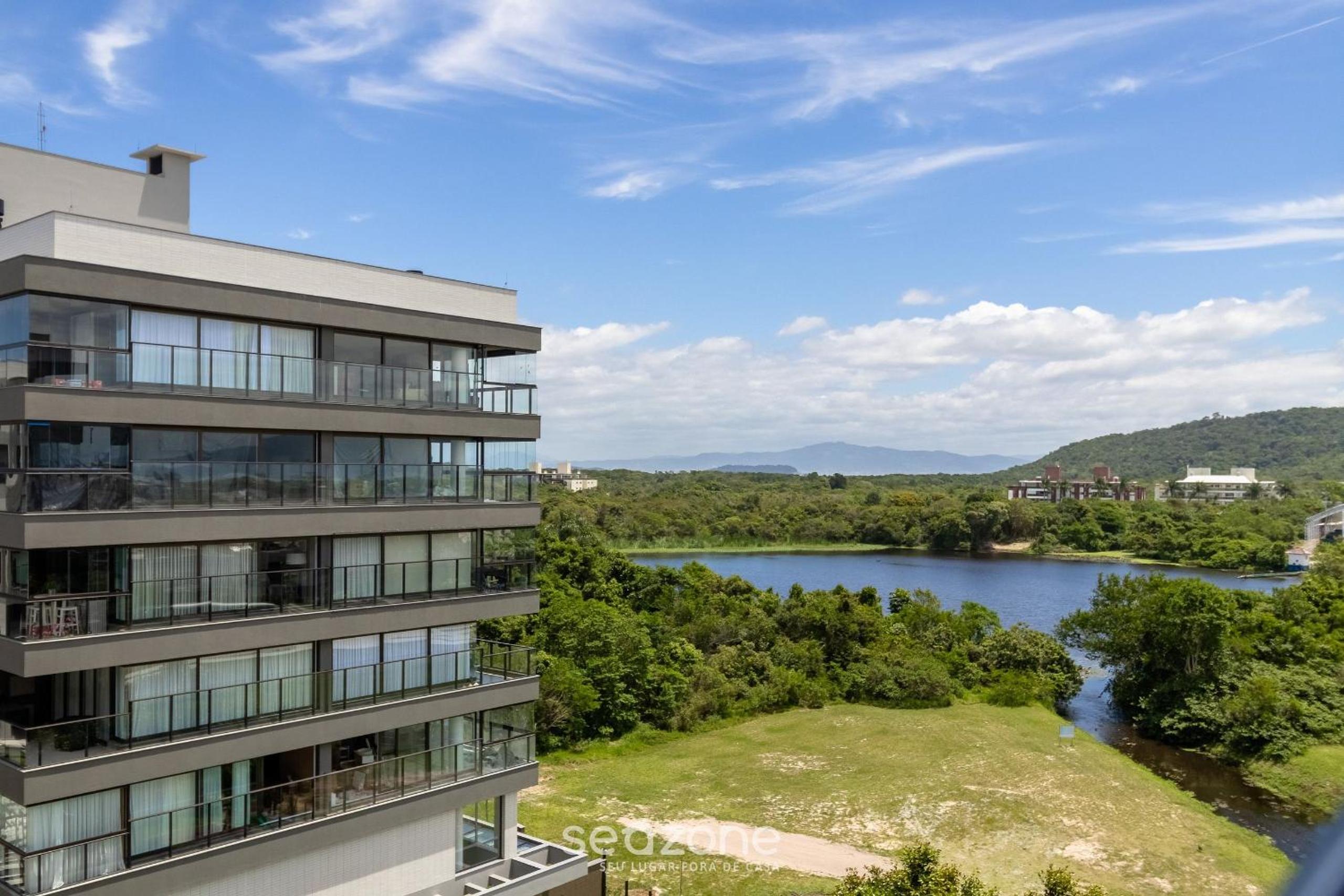 Cond Apartments Vila do Lago in Jurerê - VLO
