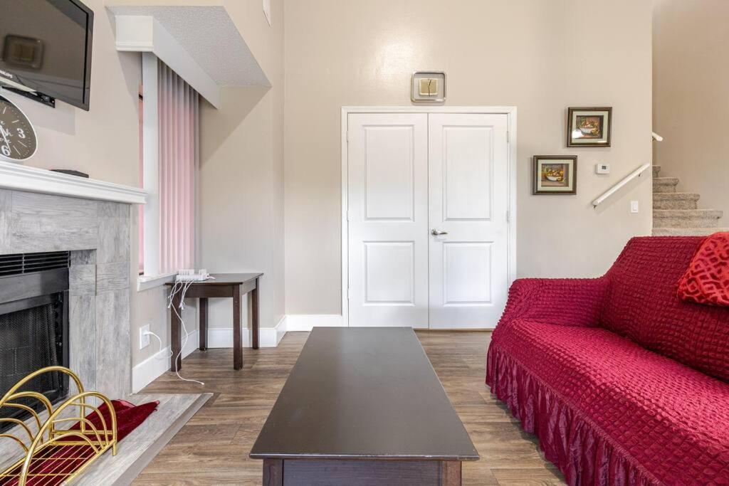 Tranquil Haven 2BD 2BA Paradise 10min to Orlando's Best Theme Parks