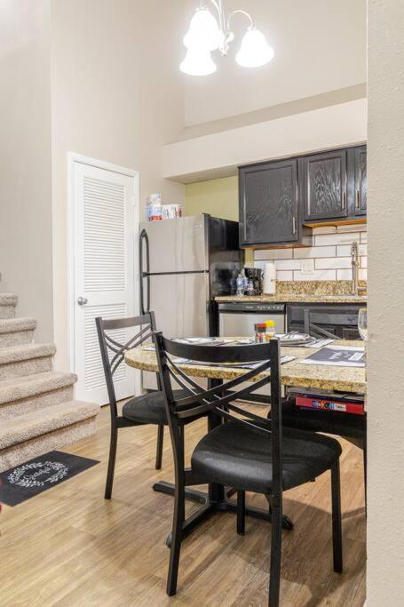 Tranquil Haven 2BD 2BA Paradise 10min to Orlando's Best Theme Parks