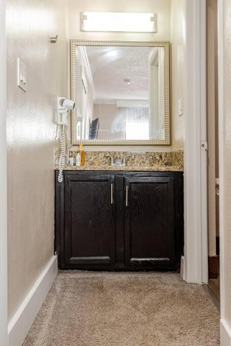Tranquil Haven 2BD 2BA Paradise 10min to Orlando's Best Theme Parks