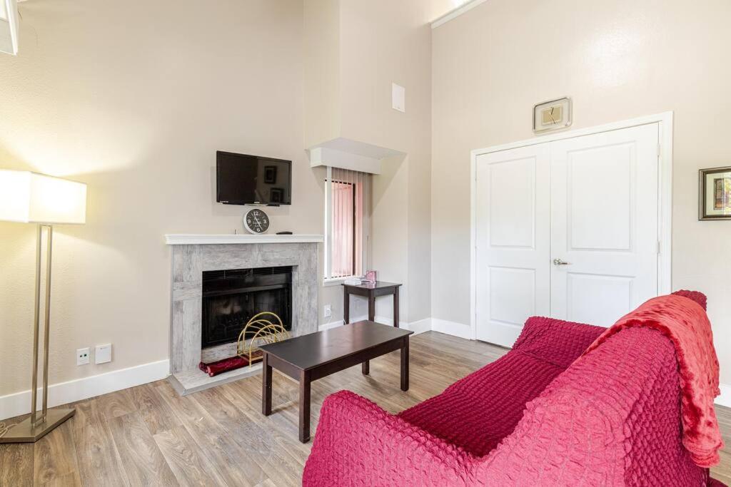 Tranquil Haven 2BD 2BA Paradise 10min to Orlando's Best Theme Parks