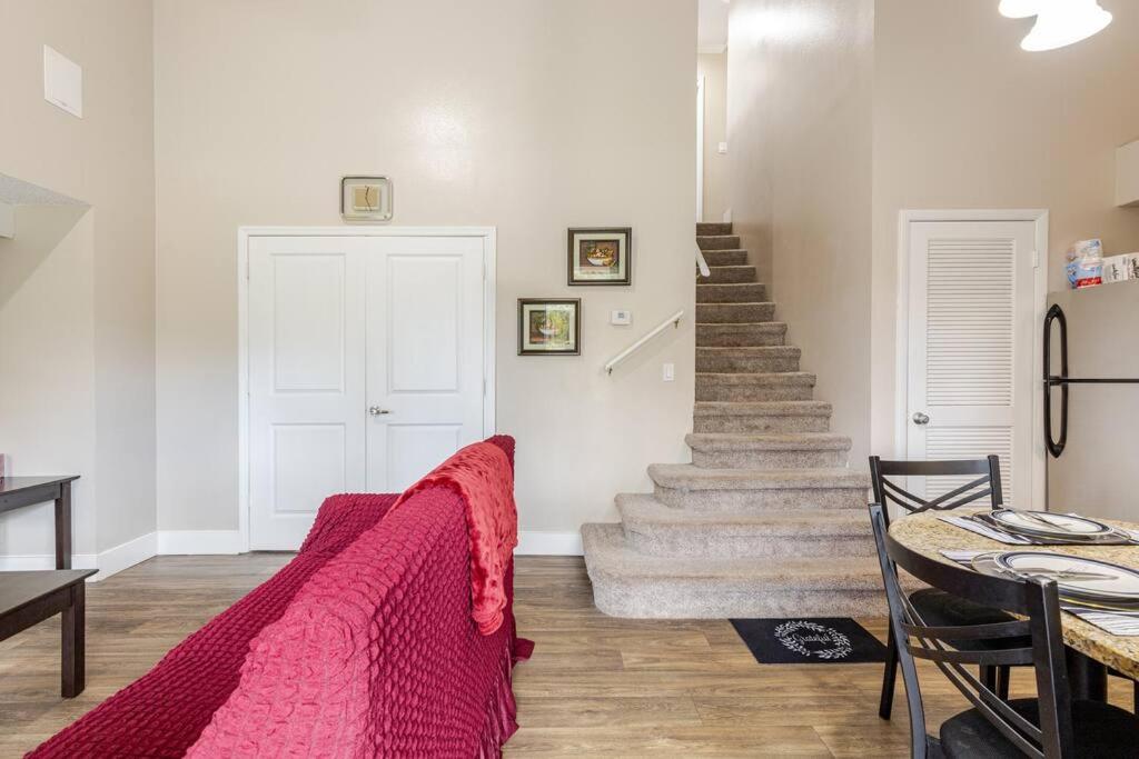 Tranquil Haven 2BD 2BA Paradise 10min to Orlando's Best Theme Parks
