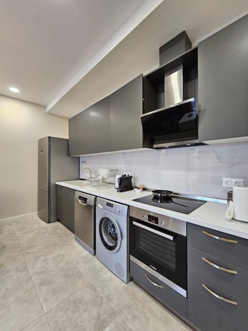 Tbilisi garden one bedroom with pool view 4