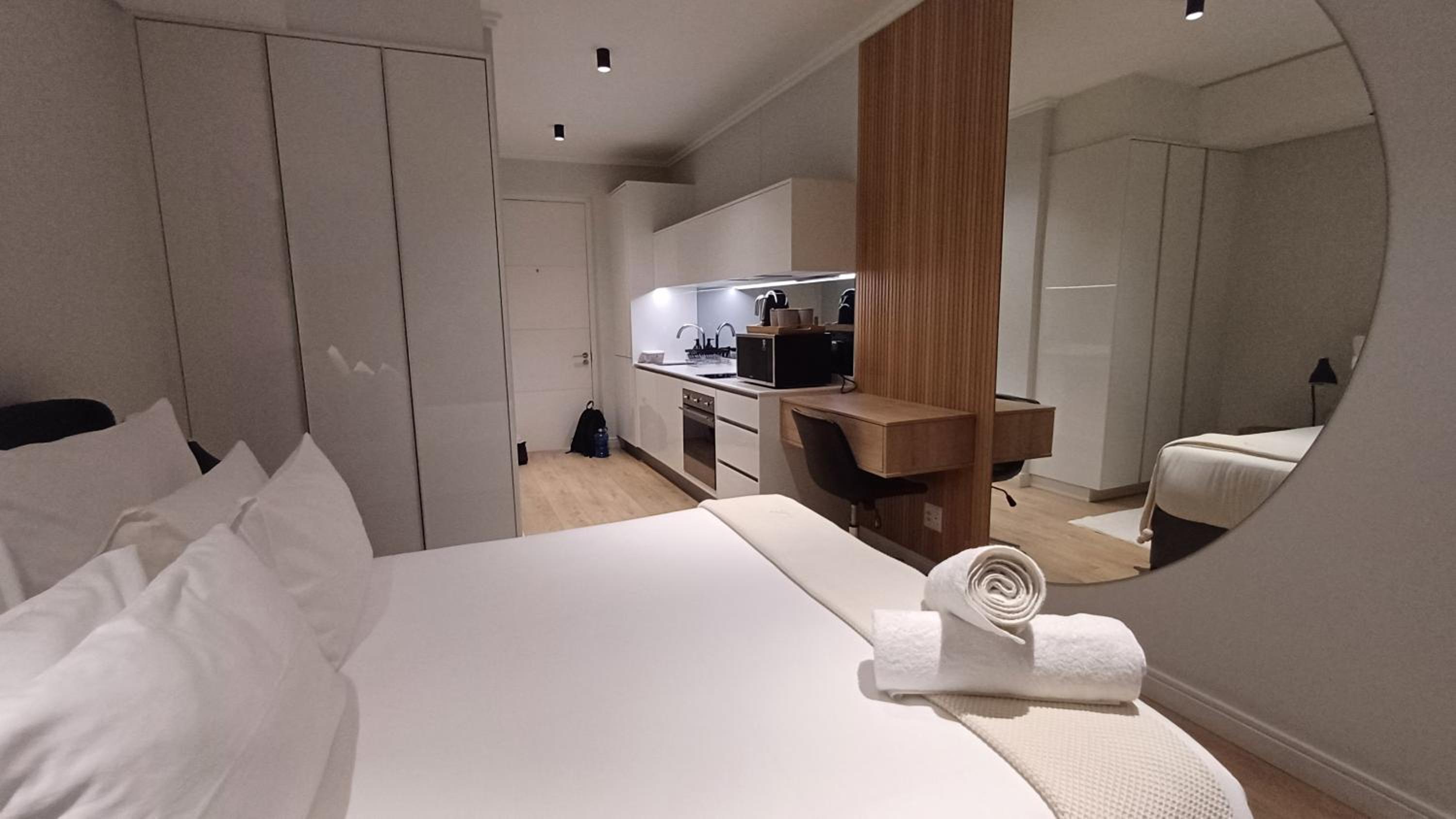 Cozy Stay at The Ellipse Midrand