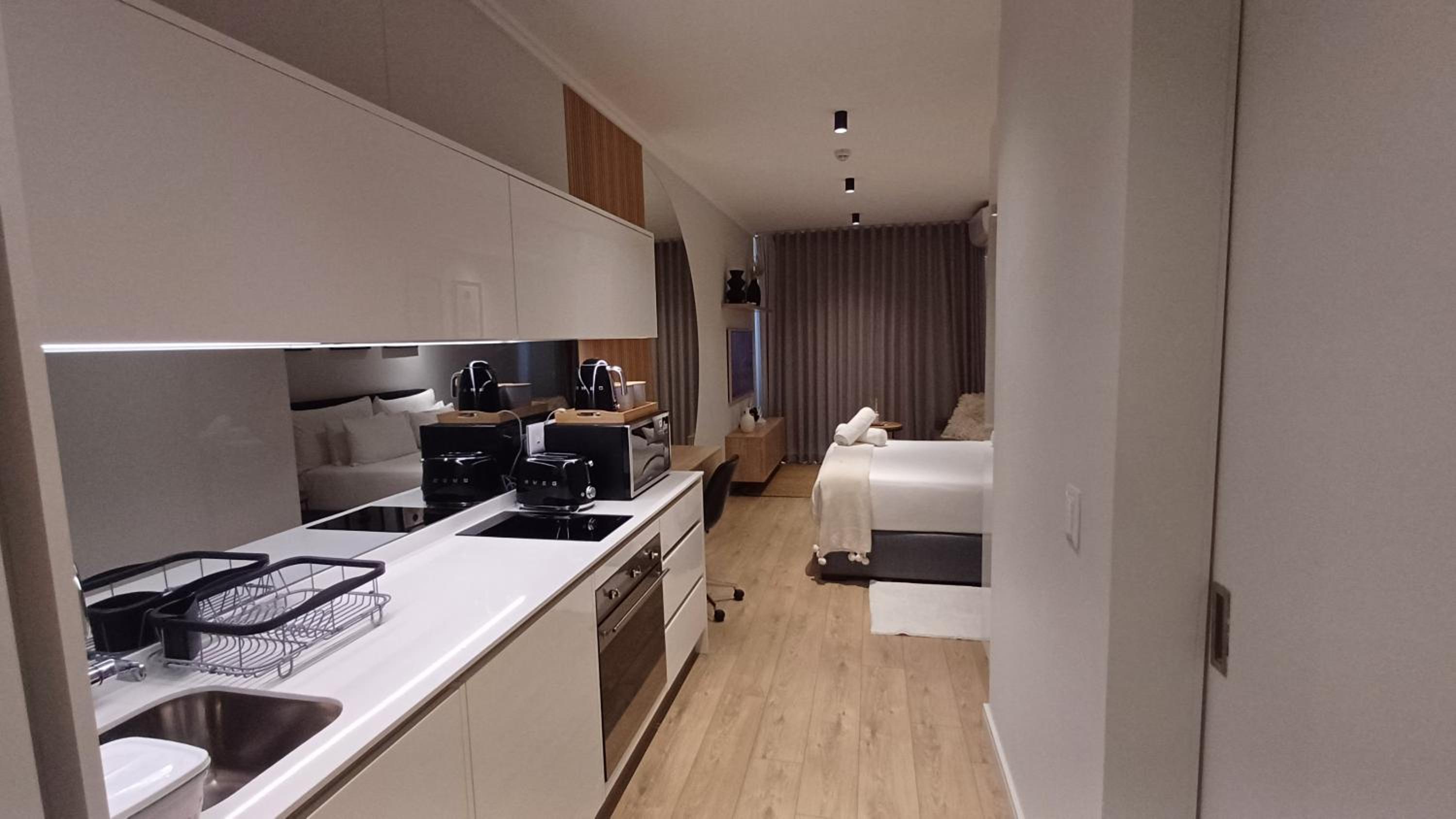 Cozy Stay at The Ellipse Midrand