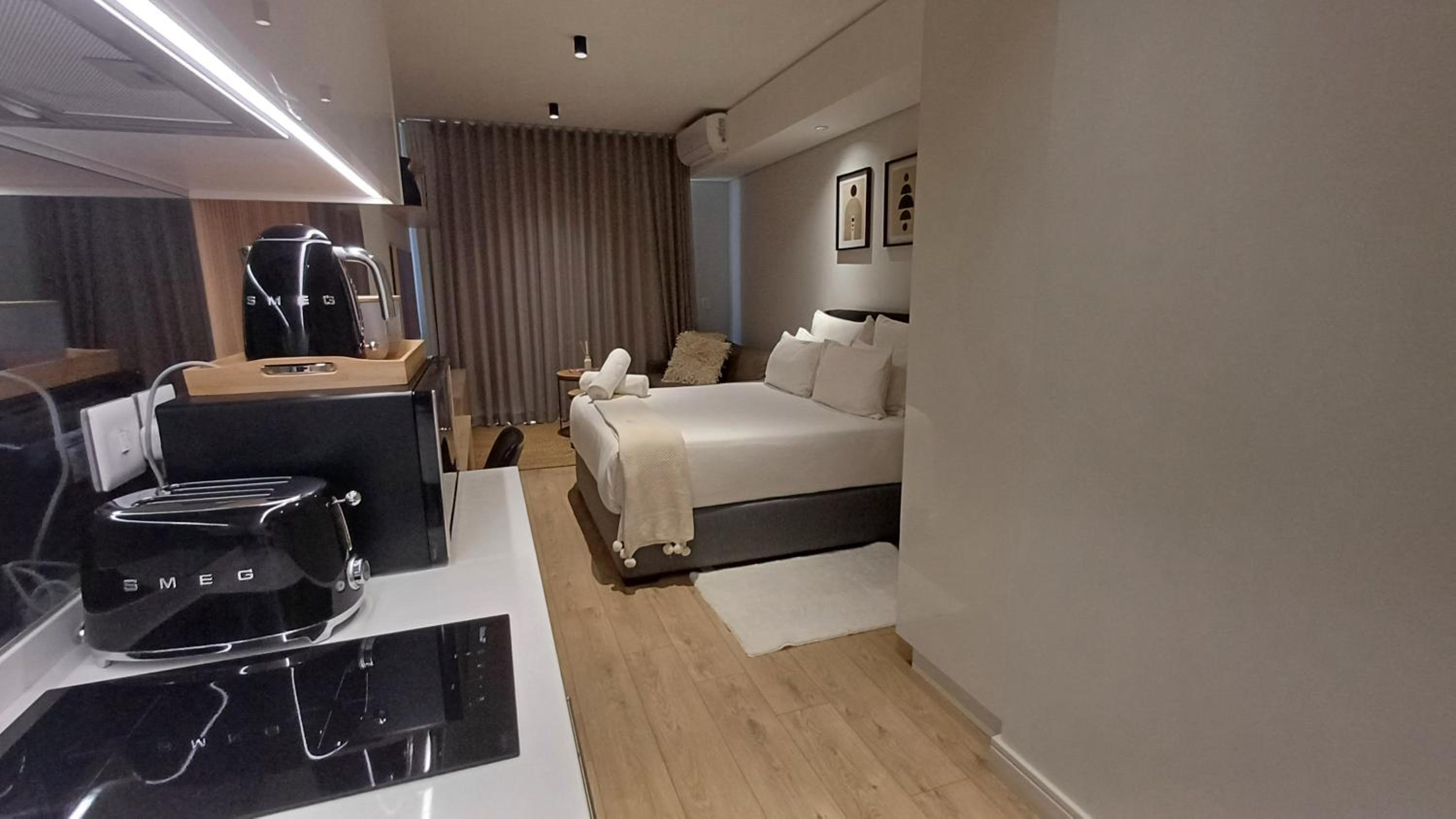 Cozy Stay at The Ellipse Midrand