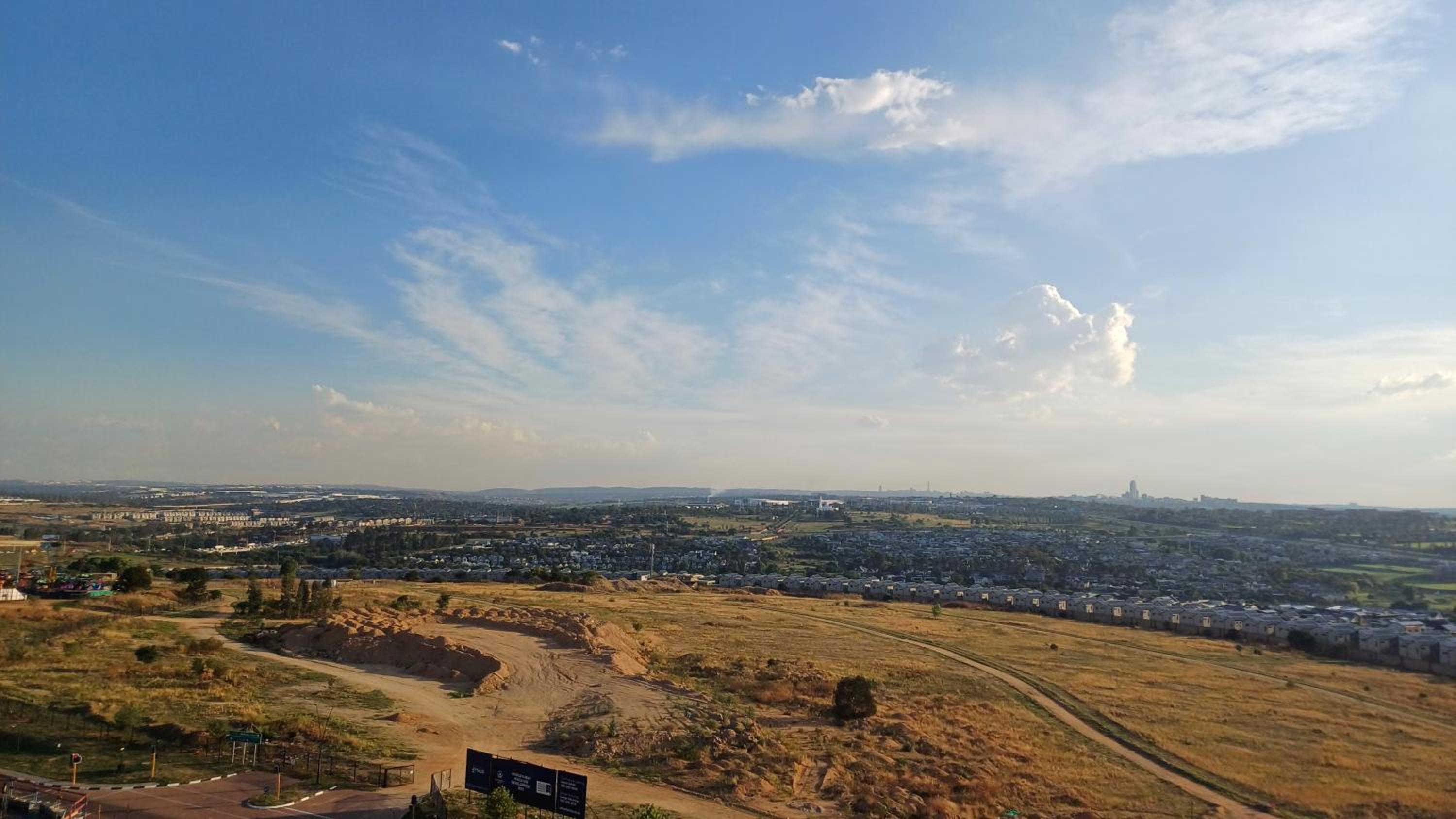 Cozy Stay at The Ellipse Midrand