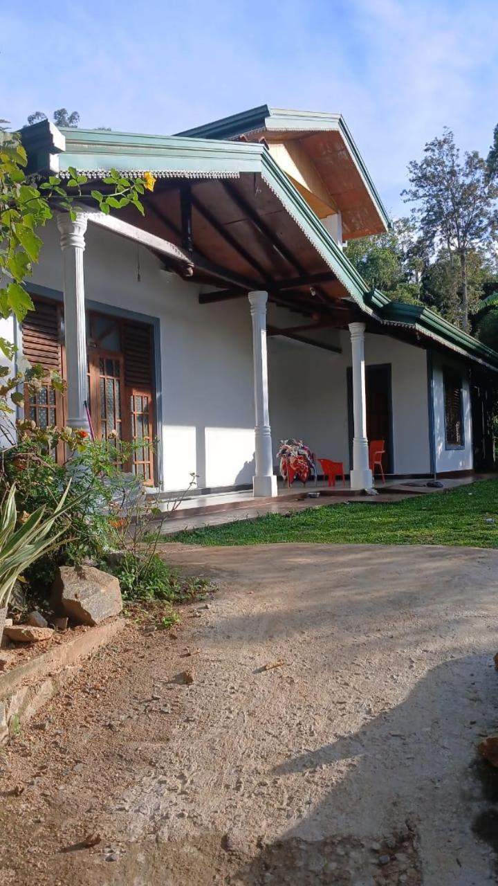 Jesmin Villa Welimada