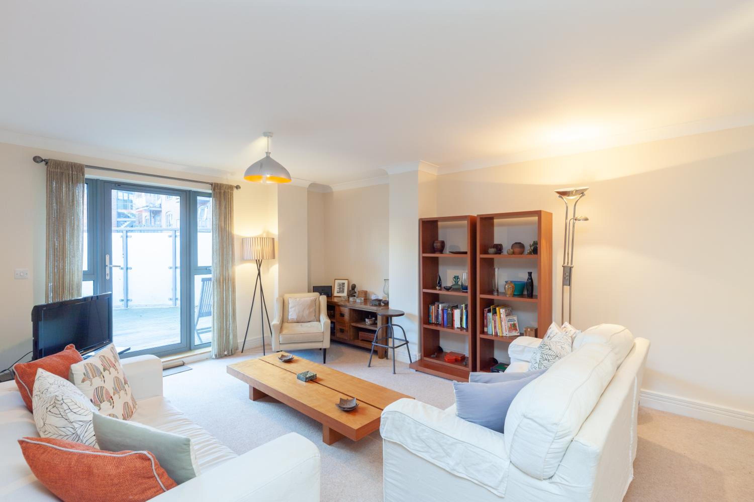 Oxford Vacations - Two-bedroom apartment in Jericho (oxskfh) - Property Image 18