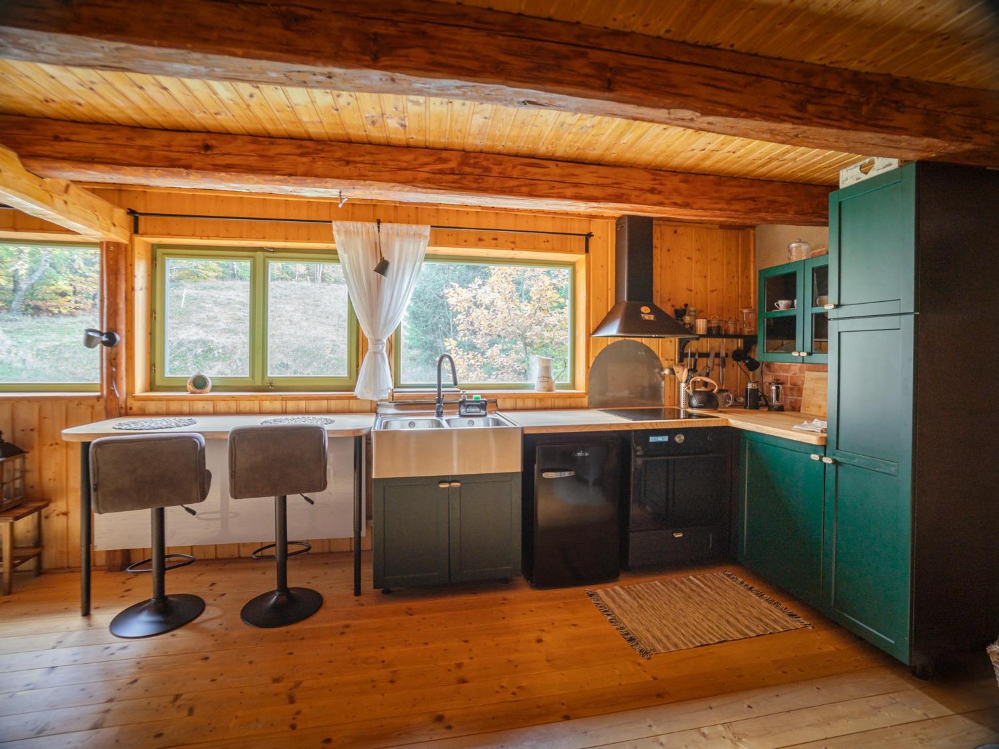 ENJOY COZY NEST View Hills Garden Forest Sauna Hottub
