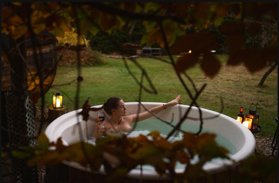 ENJOY COZY NEST View Hills Garden Forest Sauna Hottub