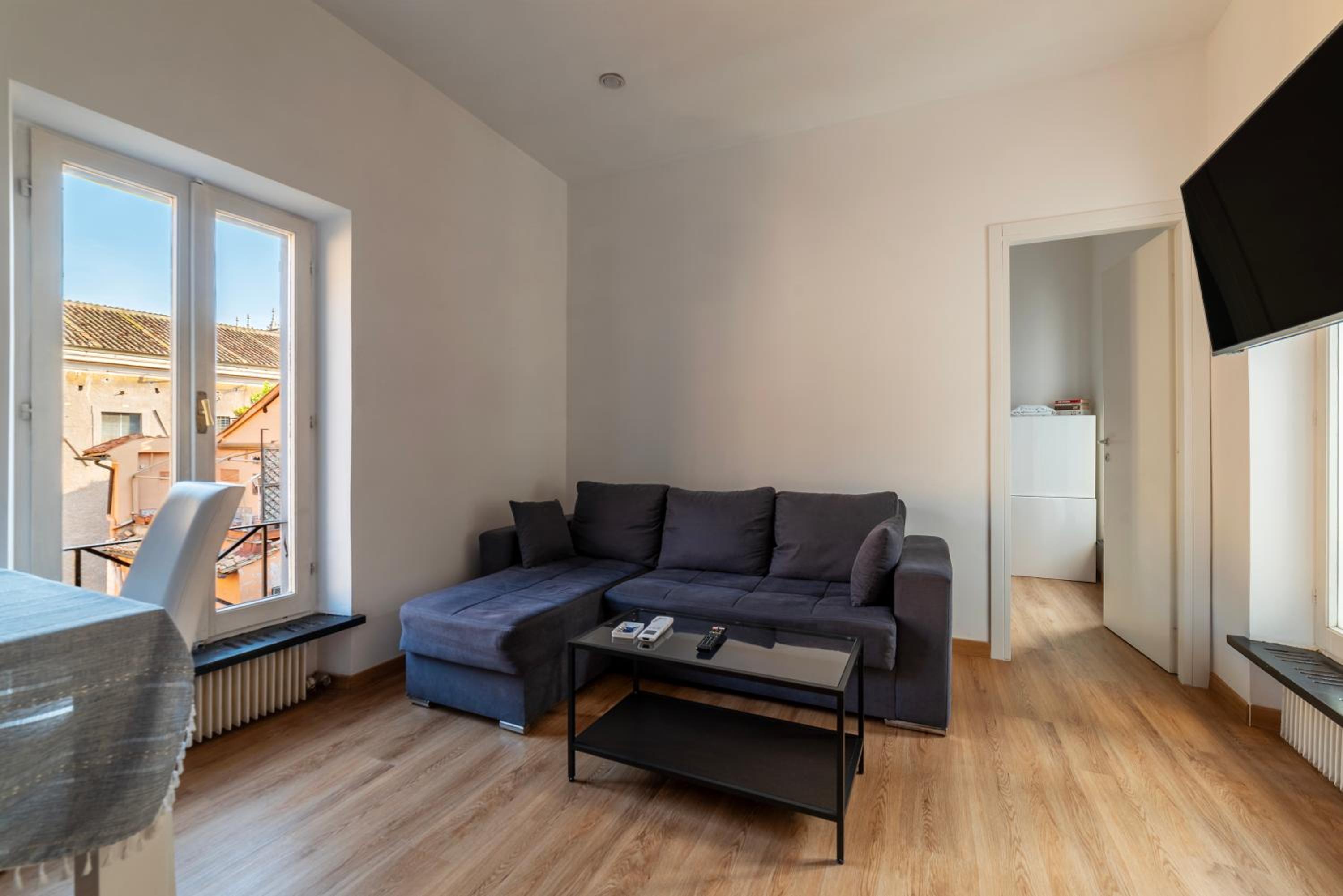 Via del Piè di Marmo Private Apartment
