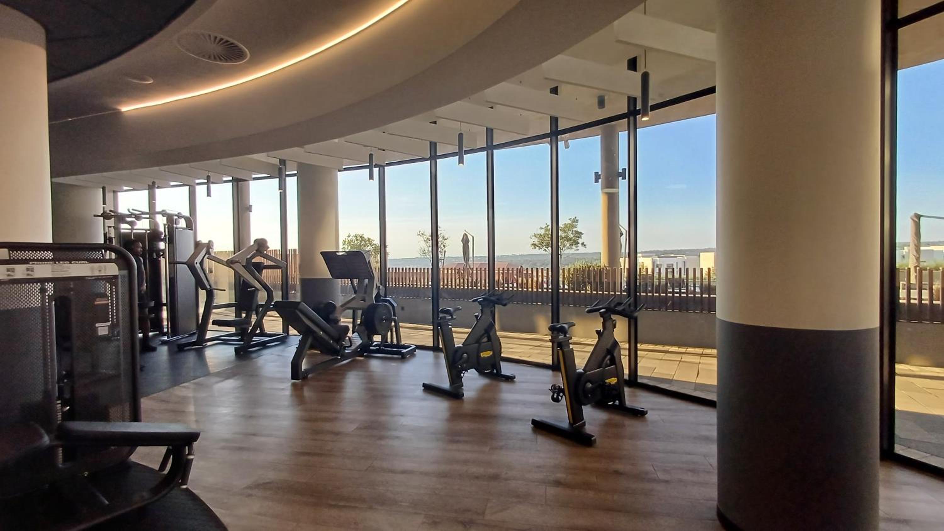 Cozy Stay at The Ellipse Midrand