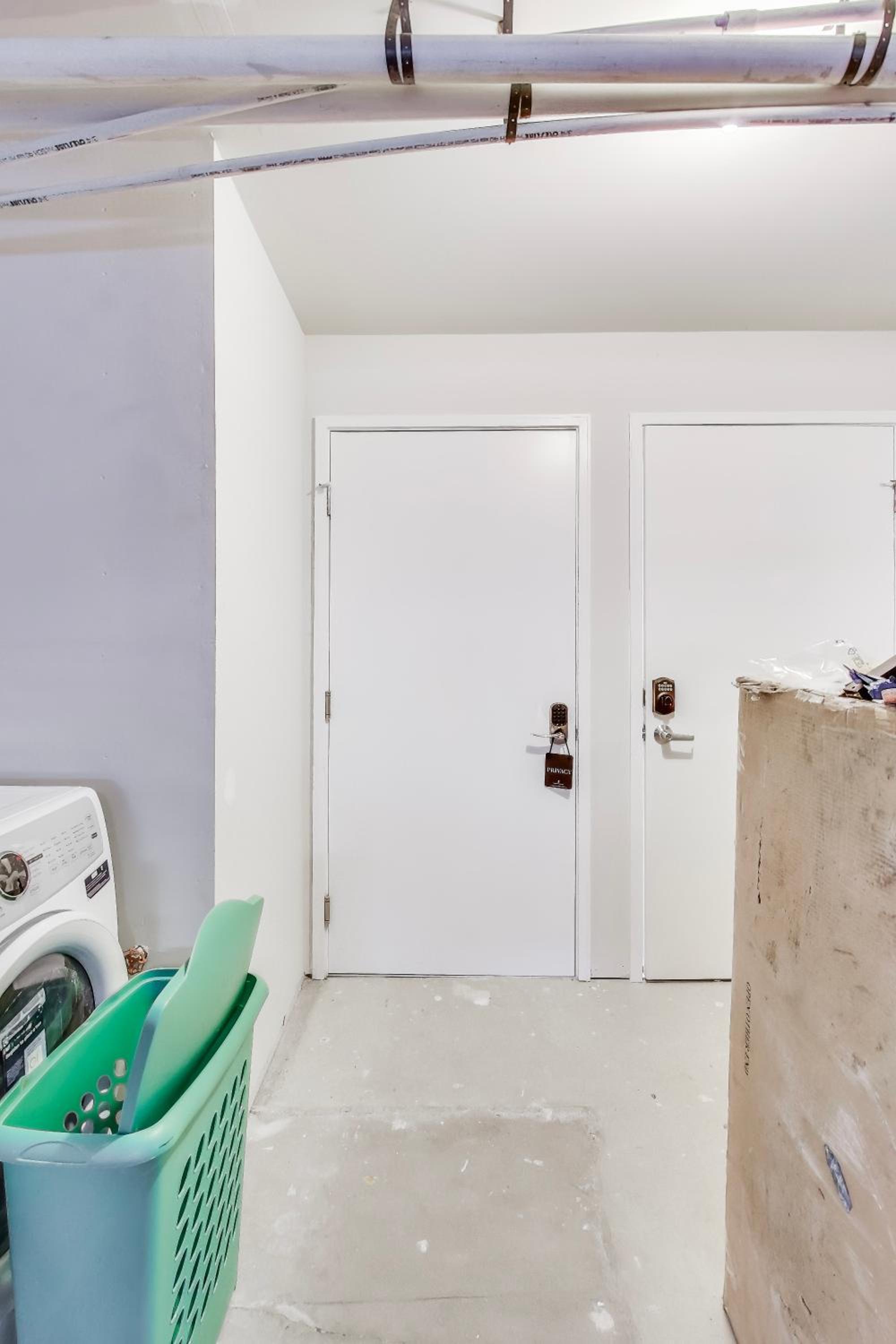 Cozy Marina Studio w Murphy Bed & Garden Oasis view 5
