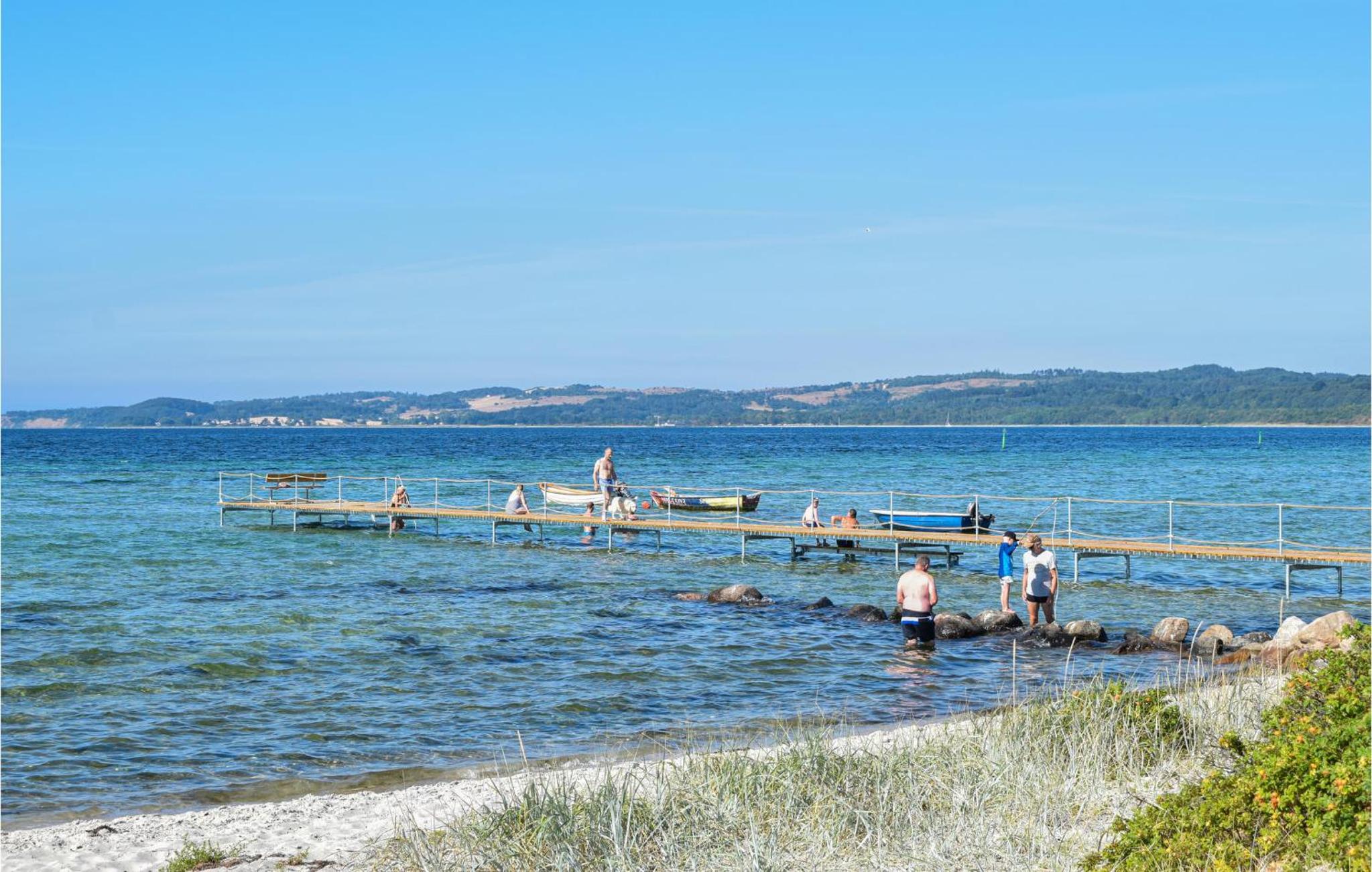 Amazing Home In Ebeltoft With Wifi