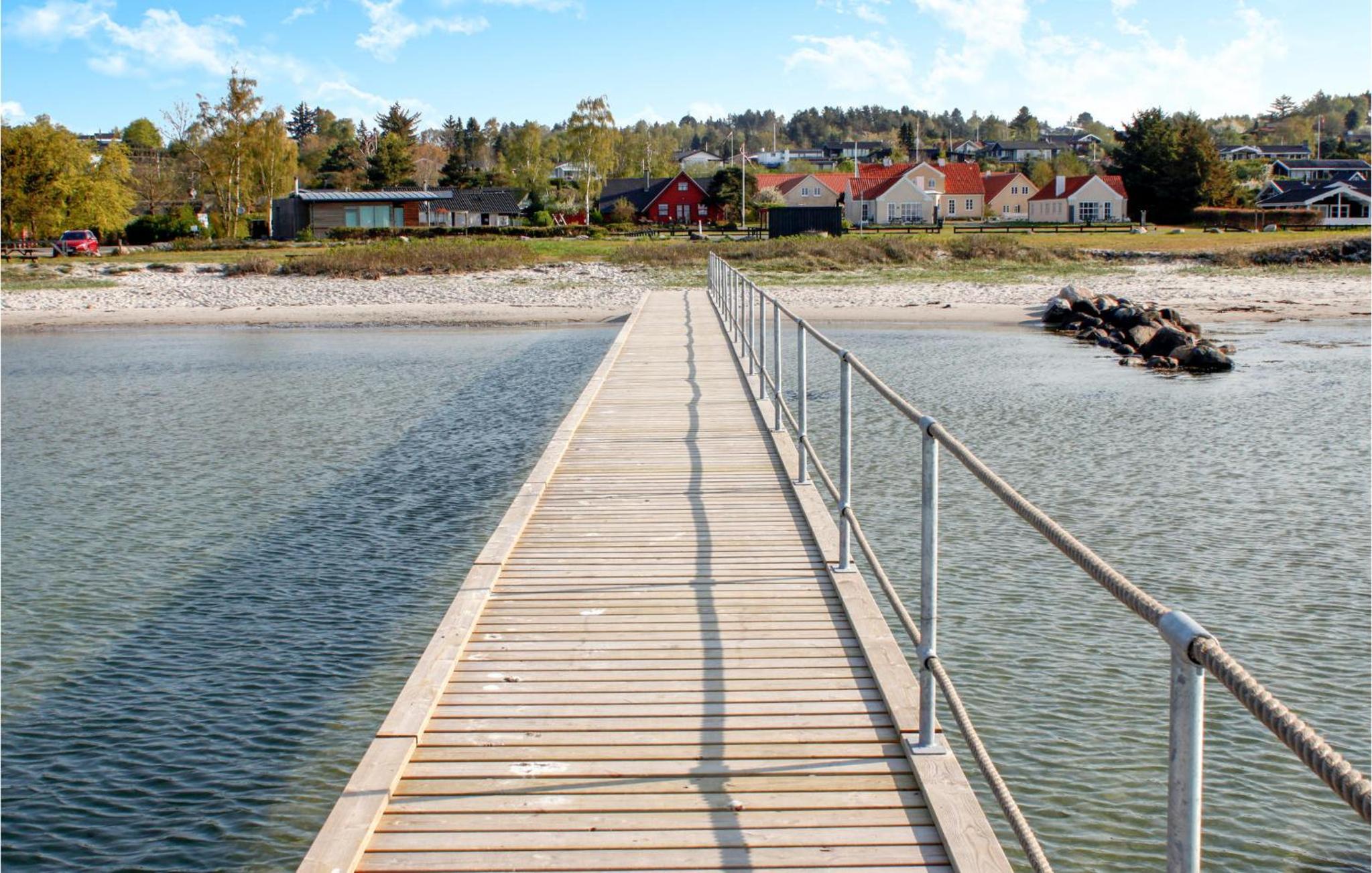 Amazing Home In Ebeltoft With Wifi