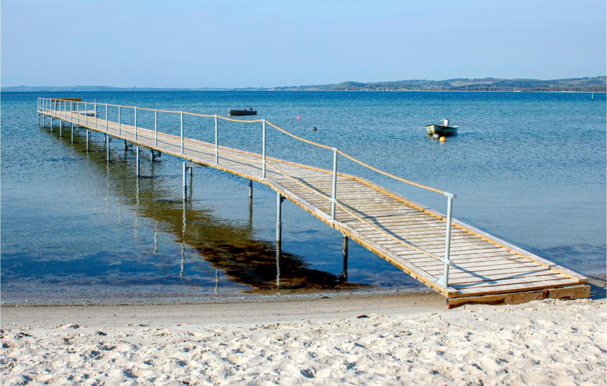 Amazing Home In Ebeltoft With Wifi