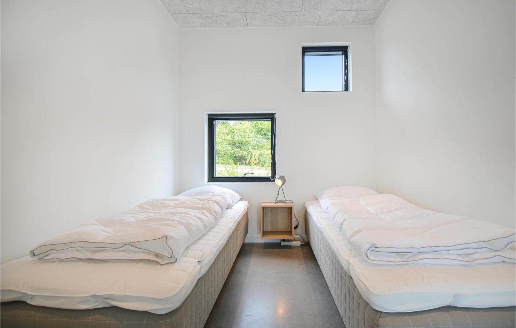 Amazing Home In Ebeltoft With Wifi