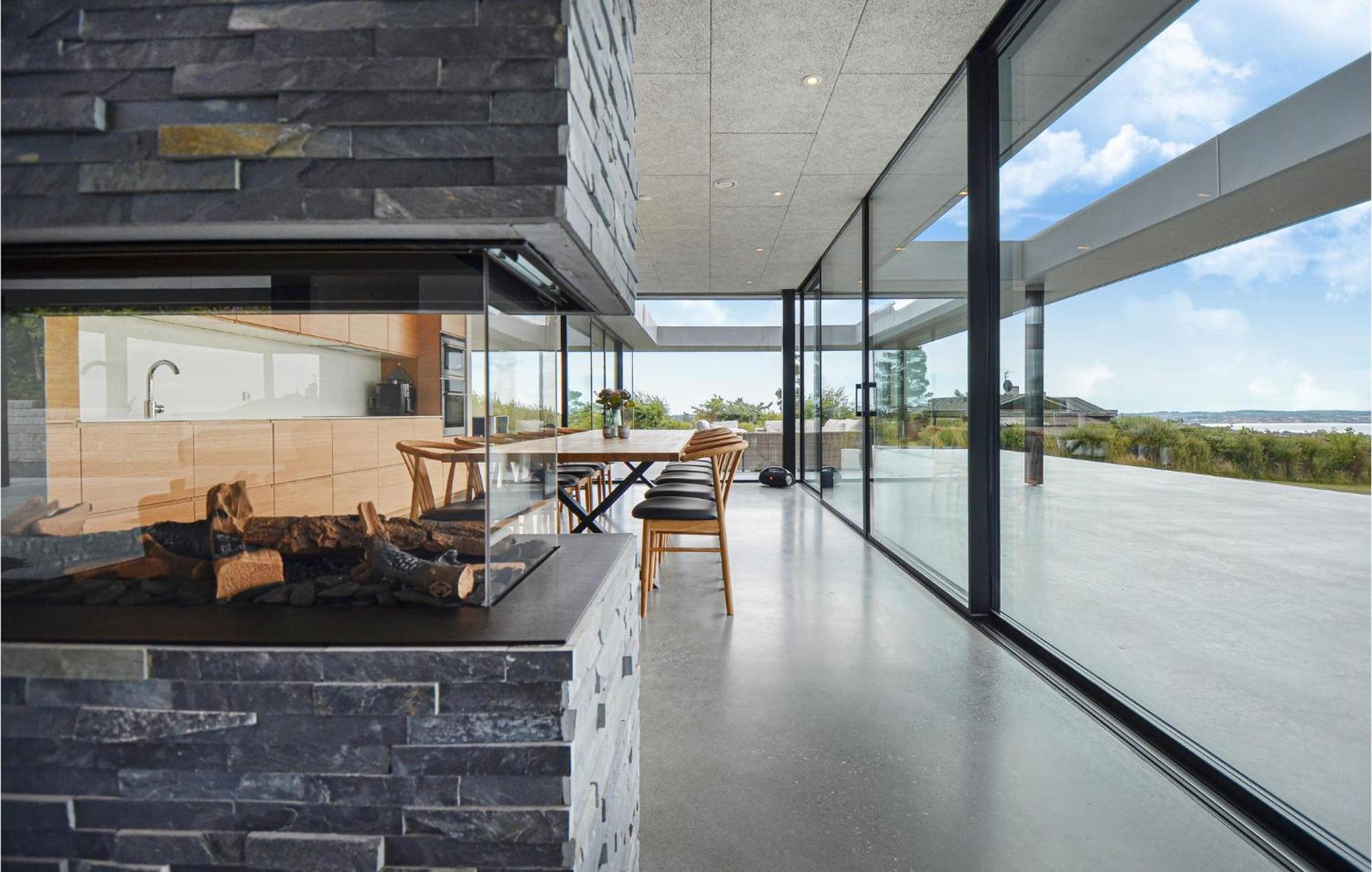 Amazing Home In Ebeltoft With Wifi