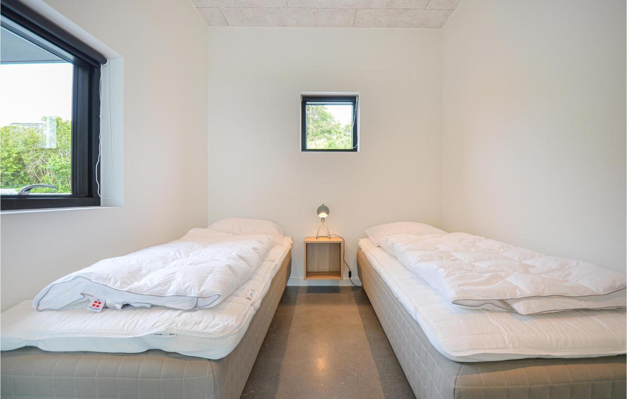 Amazing Home In Ebeltoft With Wifi