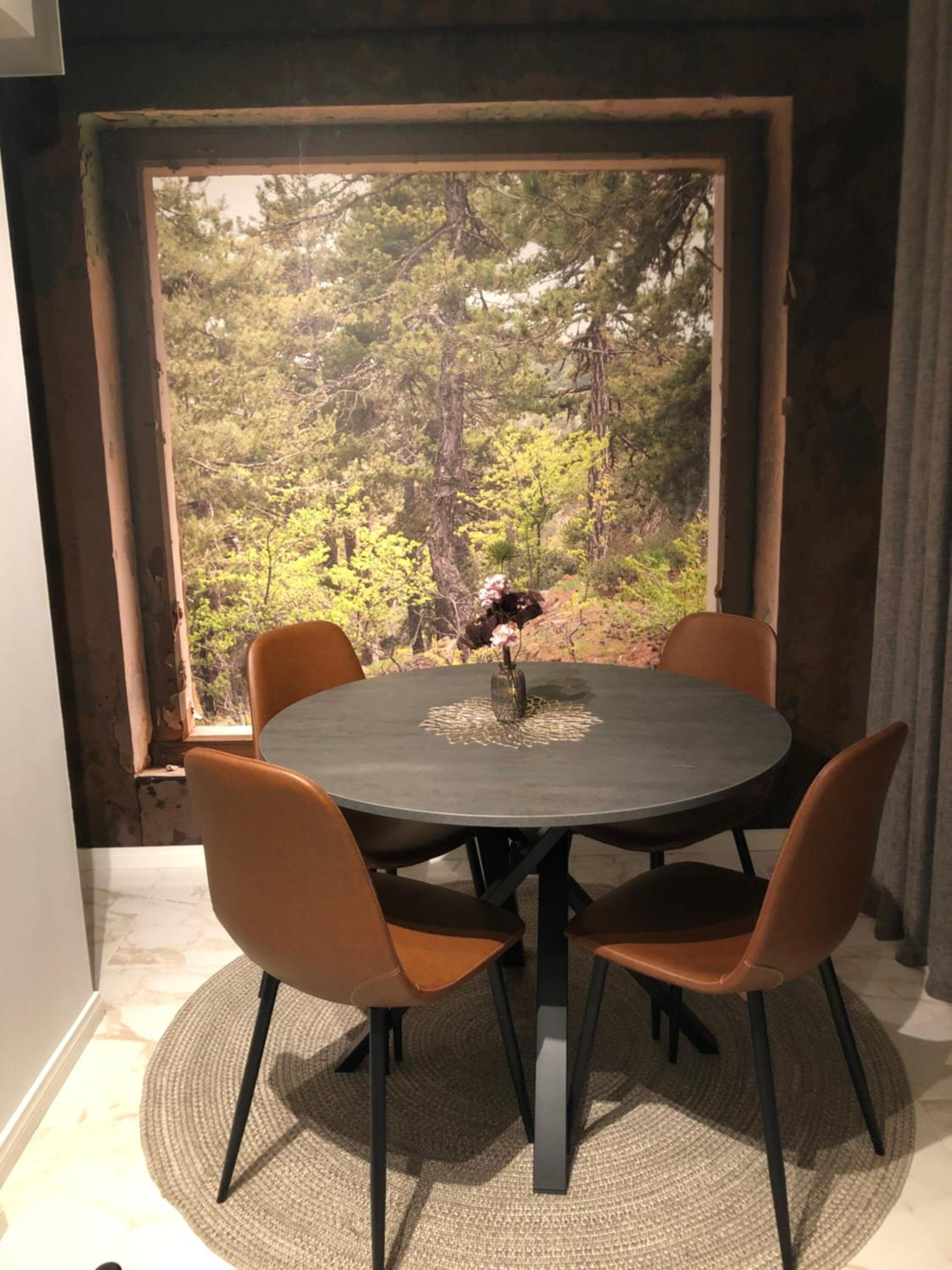 Premium City Center 2 rooms Apartment Glassed Balcony FREE PRIVATE PARKING