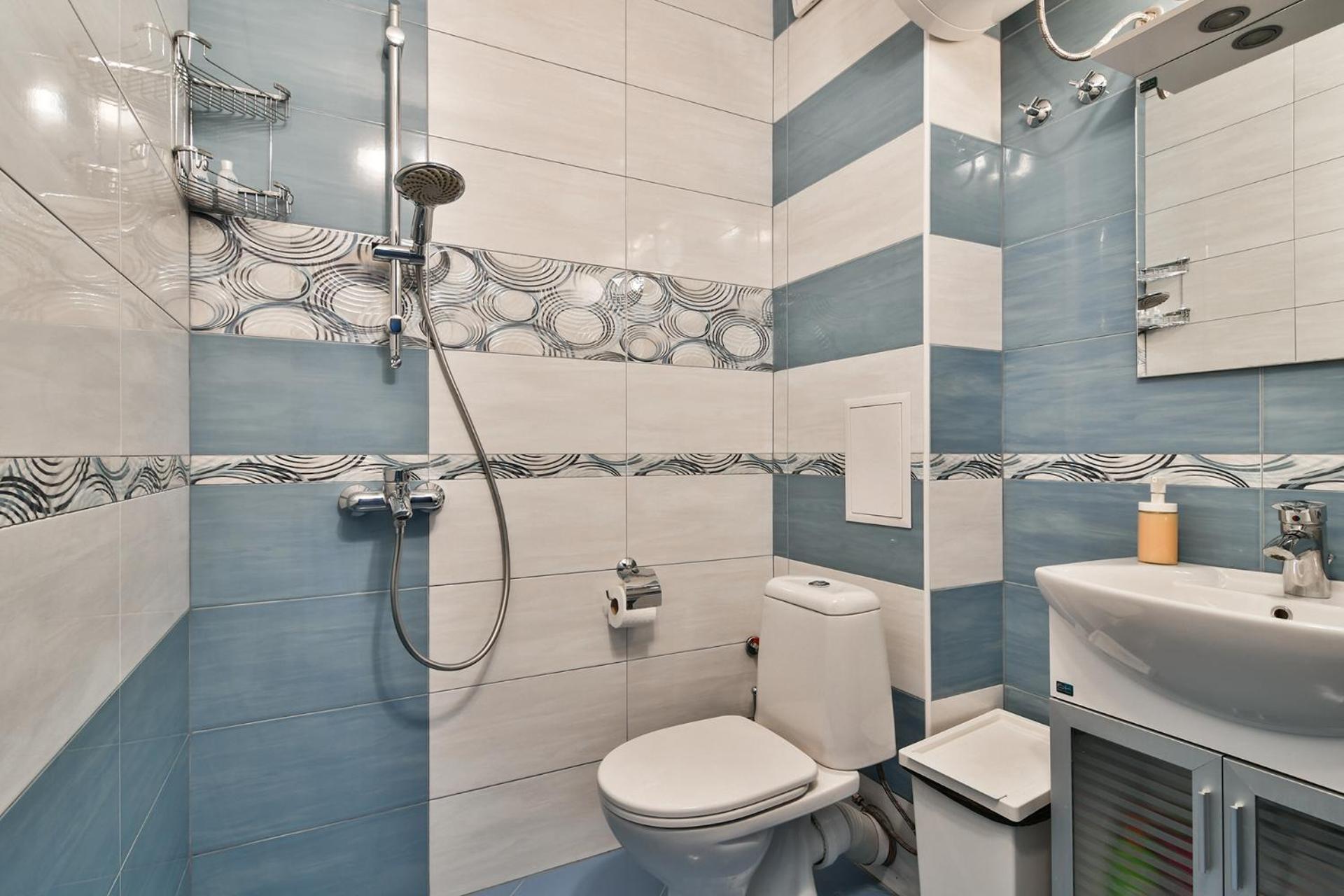 Central gem for 2 next to beach