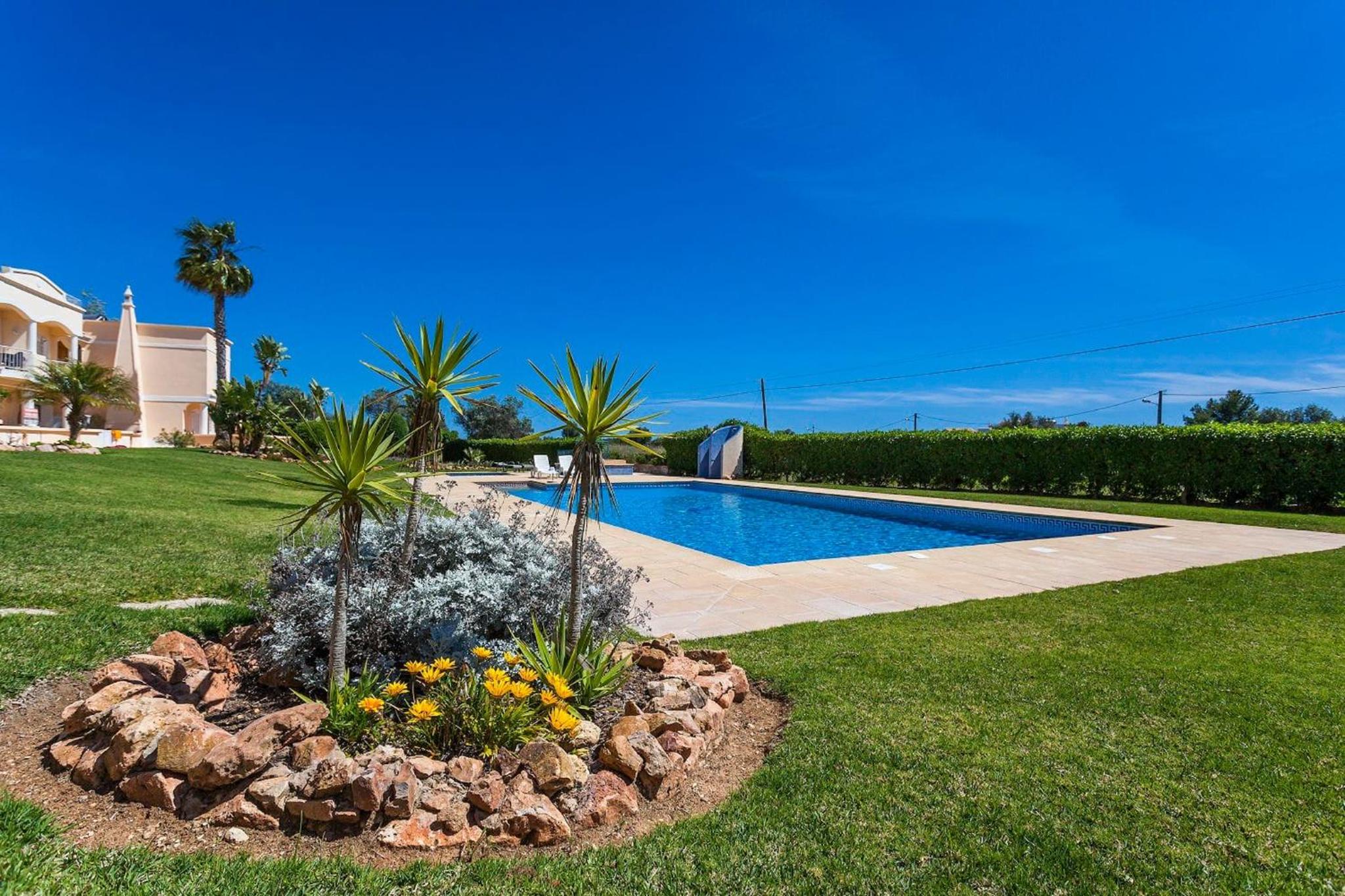 11 marinha - Two Bedroom Apt at Praia do Marinha view 3