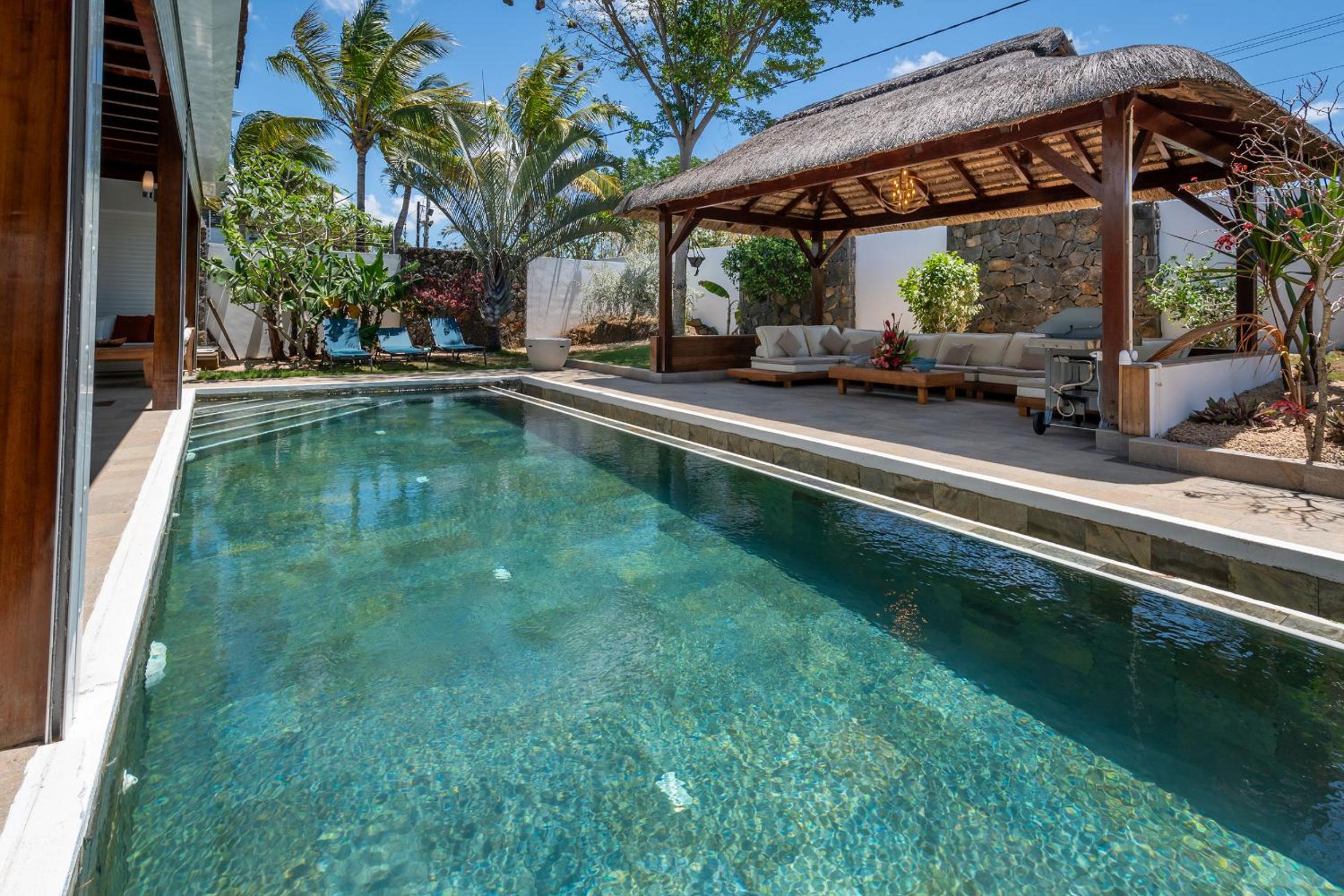 Ultra Luxe Villa 6 Bed Island Hideaway Grand Bay view 2