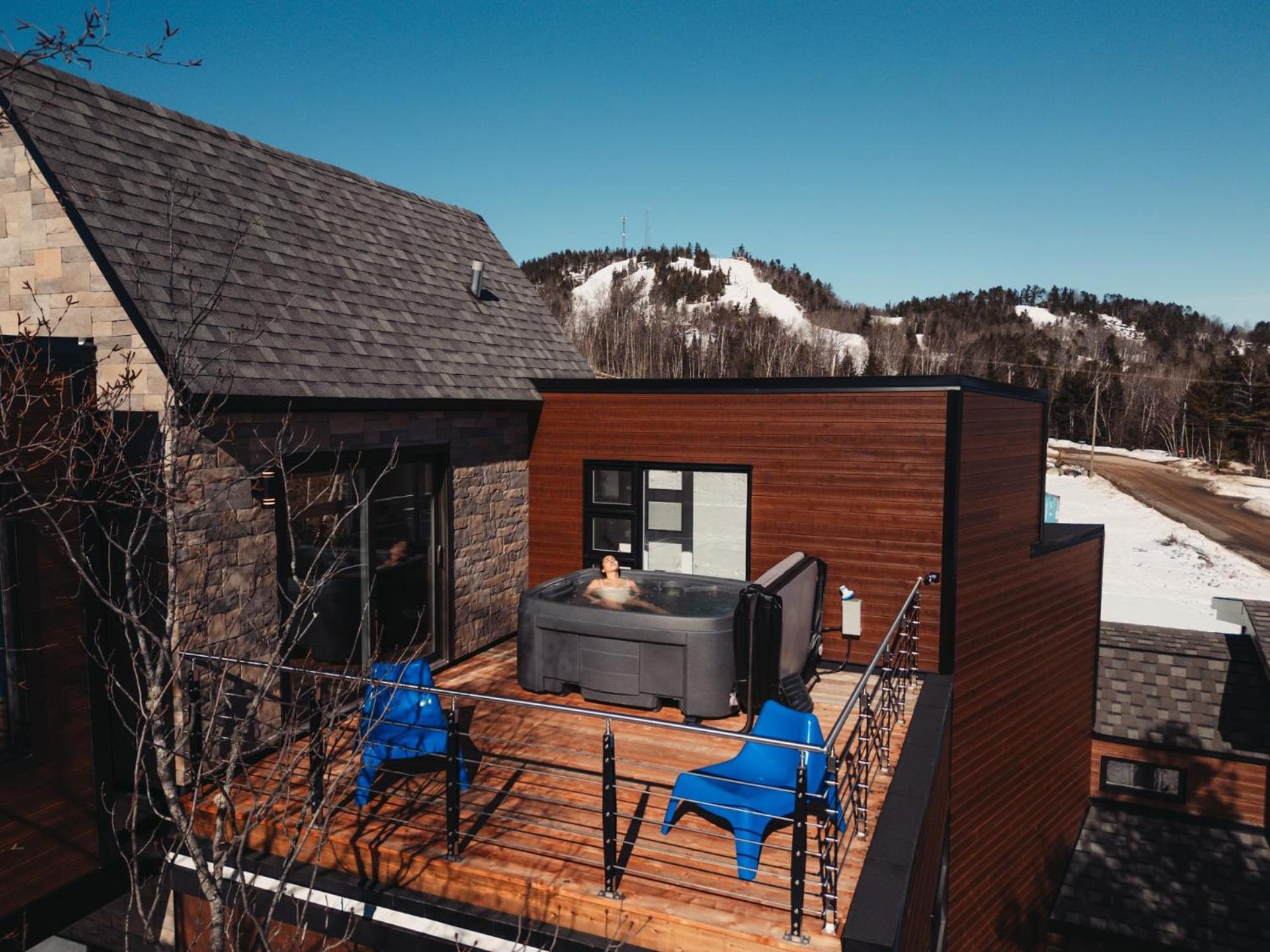 Le Club House - Roof Jacuzzi