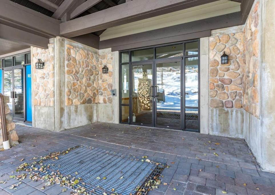 Tamarack Lodge