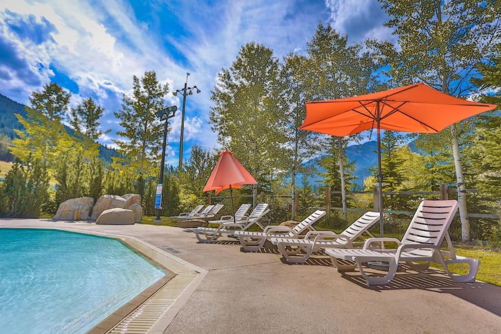 Tamarack Lodge