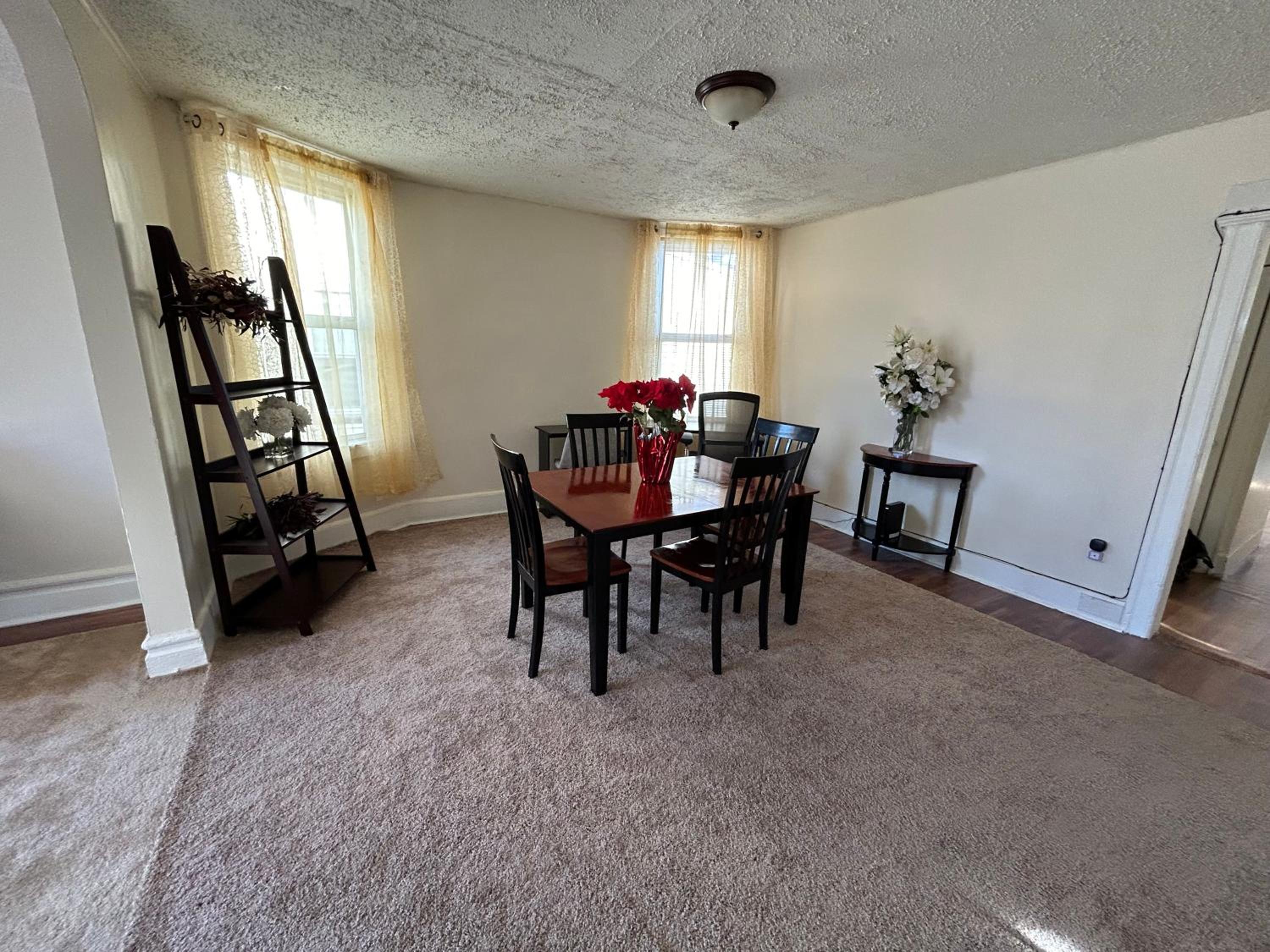 2F4-Chelsea Suites In-Unit washer dryer and TV, photo 8