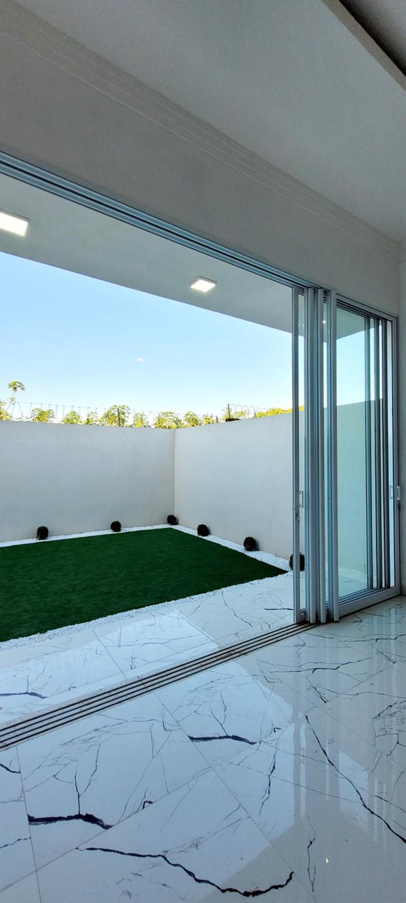 Carvalho House I