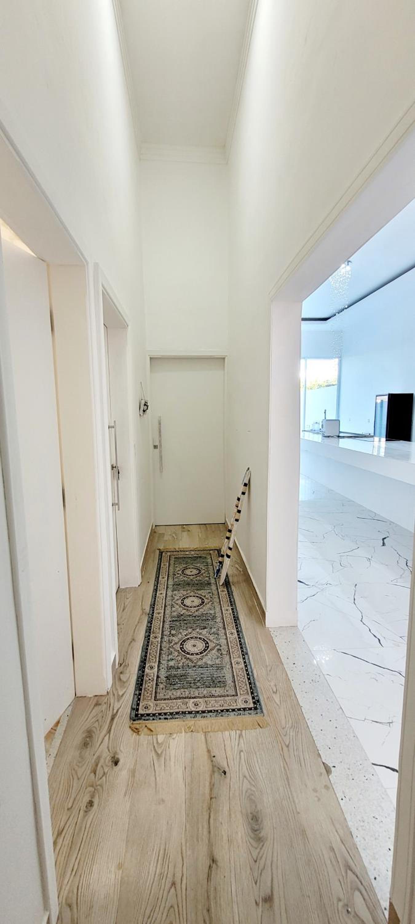 Carvalho House I