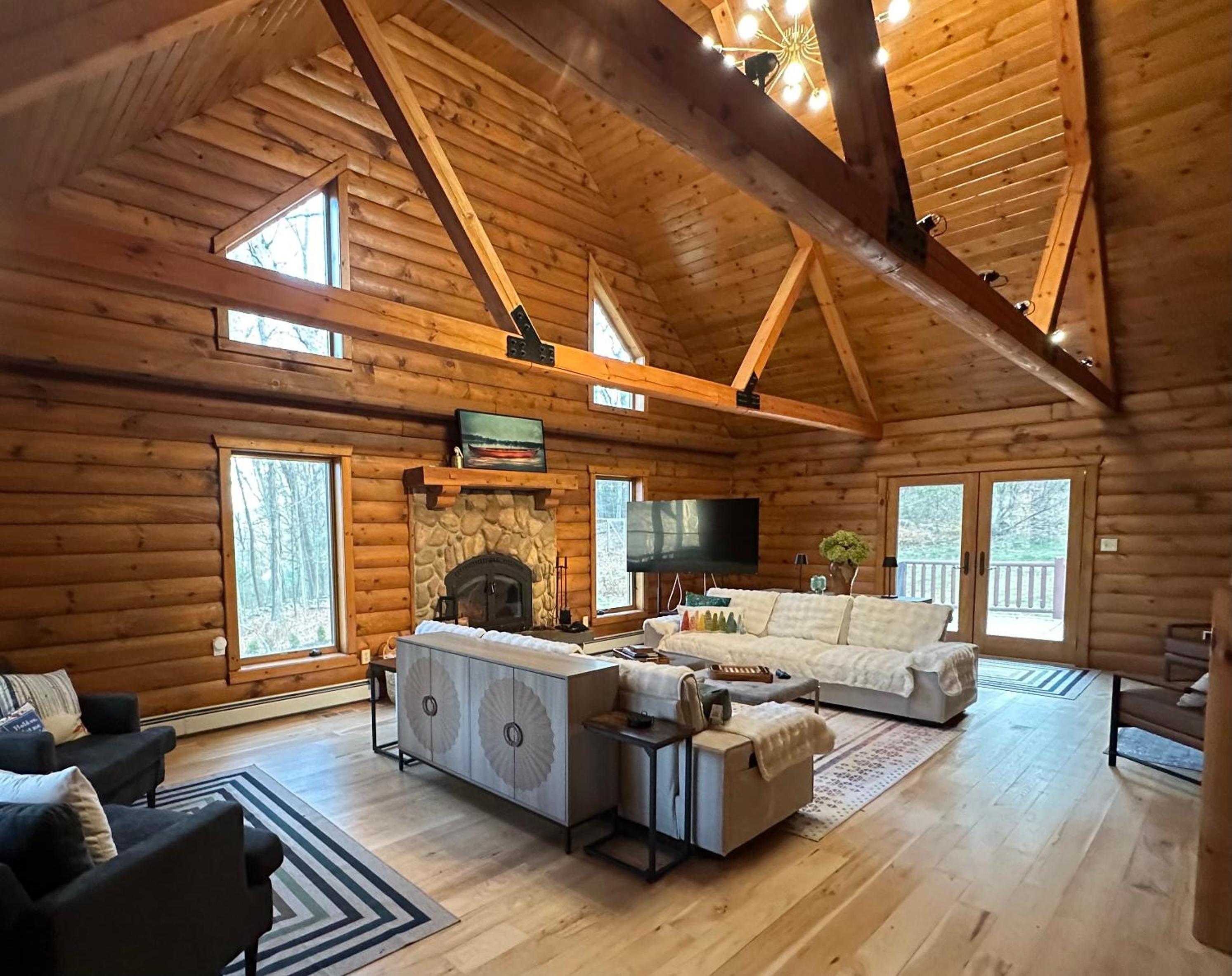 Stylish Adult Retreat Next To Delaware Water Gap view 3