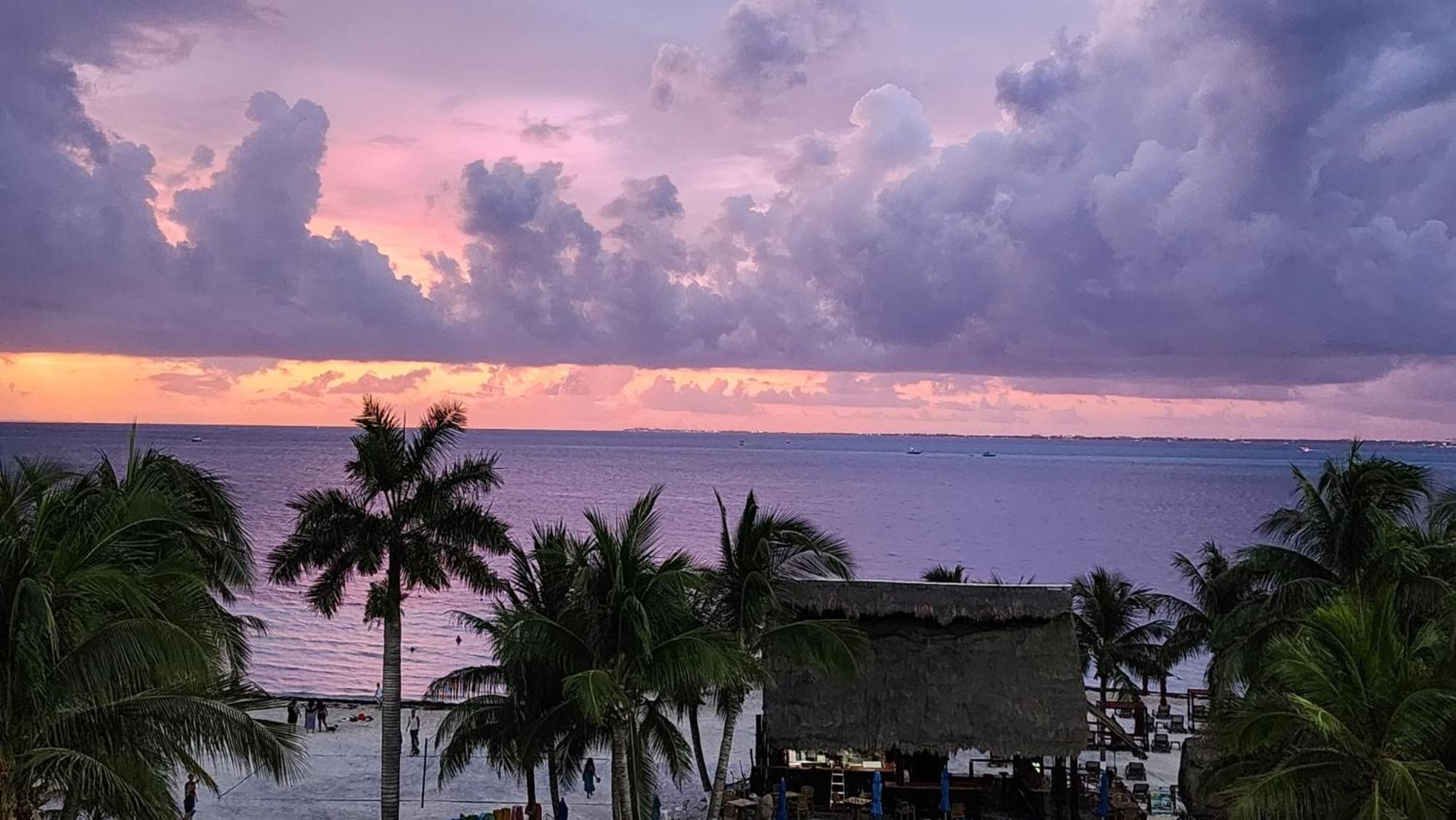 Oceanfront Paradise in Cancun Hotel Zone
