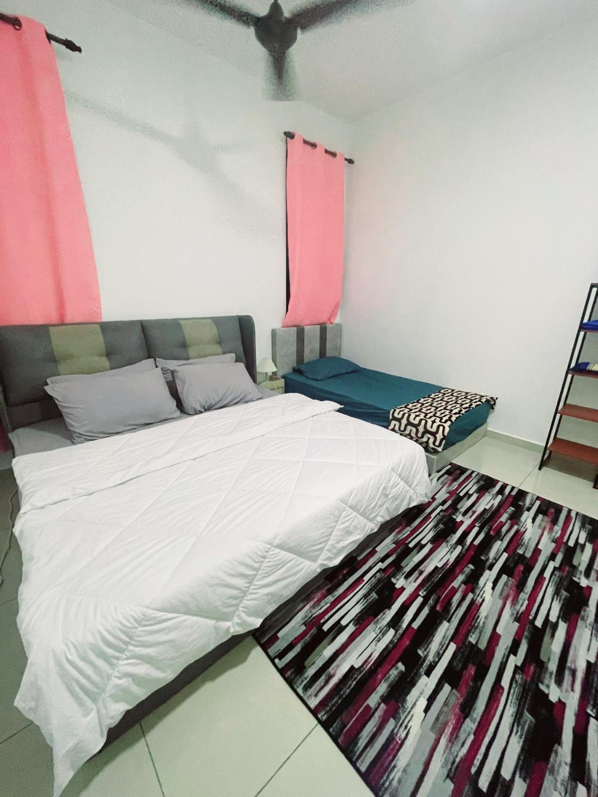 Haider's Homestay D'Summit Residence Kempas JB