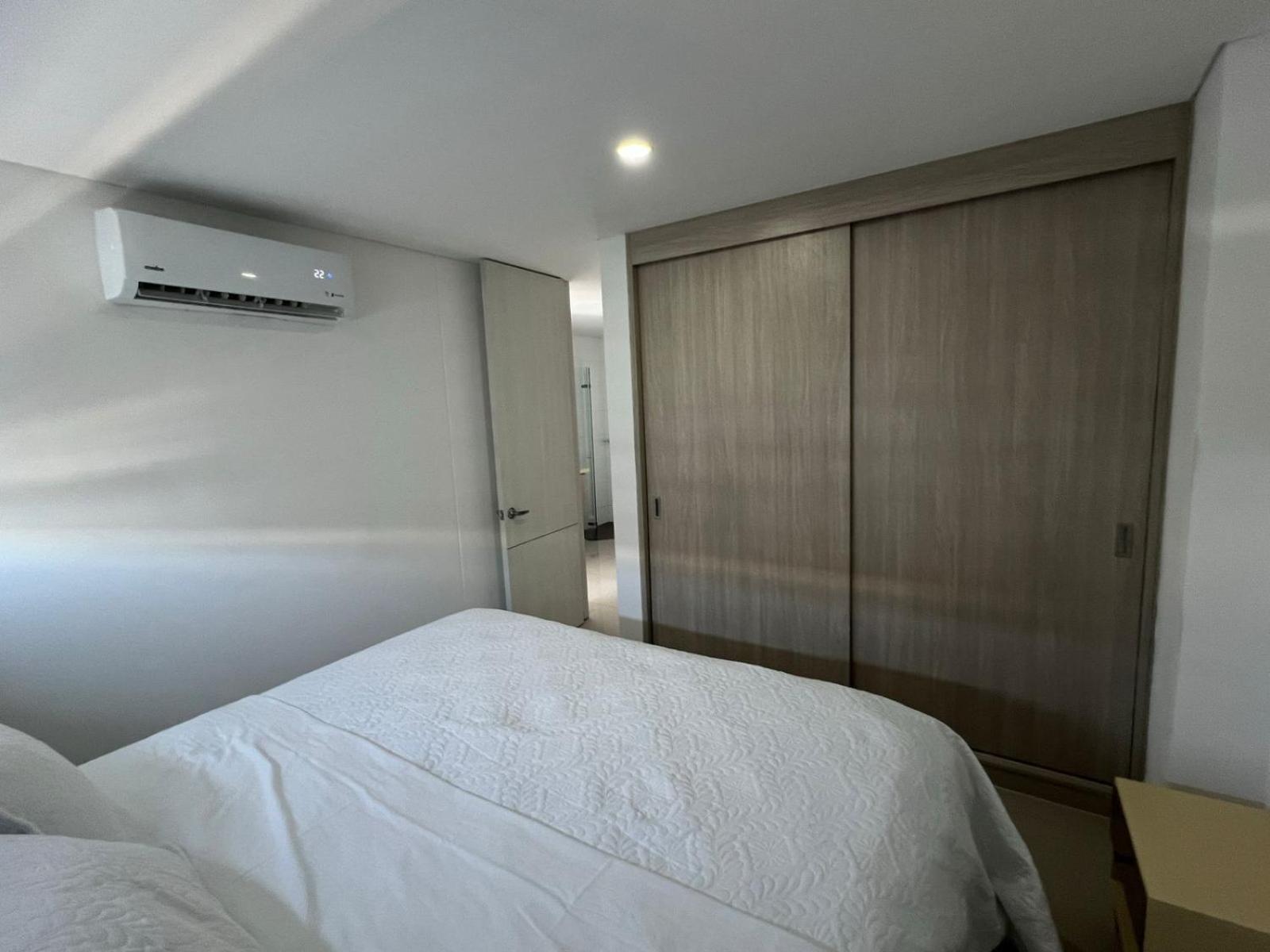 Apartamento Moderno Con Excelente Vista, Piscina, excepto los lunes por mantenimiento y Parqueadero privado, ubicado en Neiva