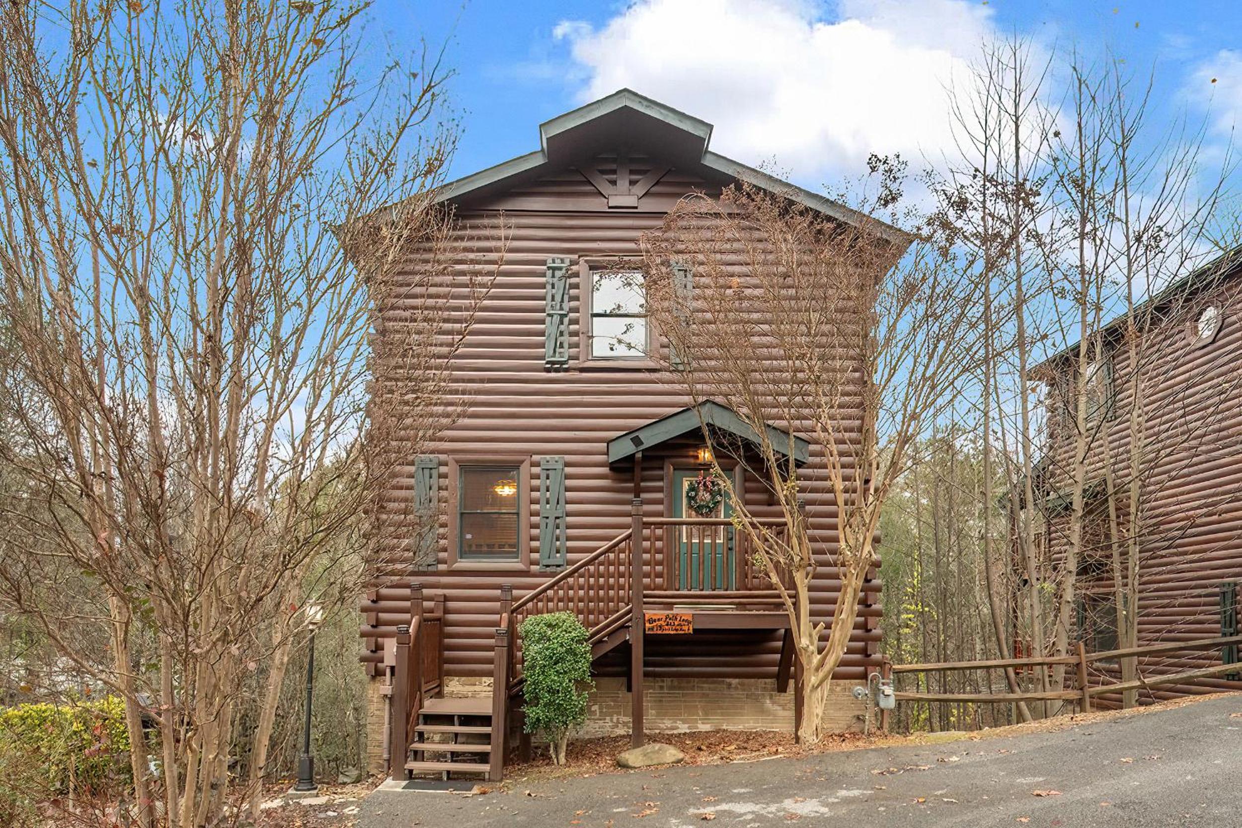 Bear Path Lodge - HotTub, Pool Table, Arcade Machine, Fireplace - Minutes to Downtown Gatlinburg