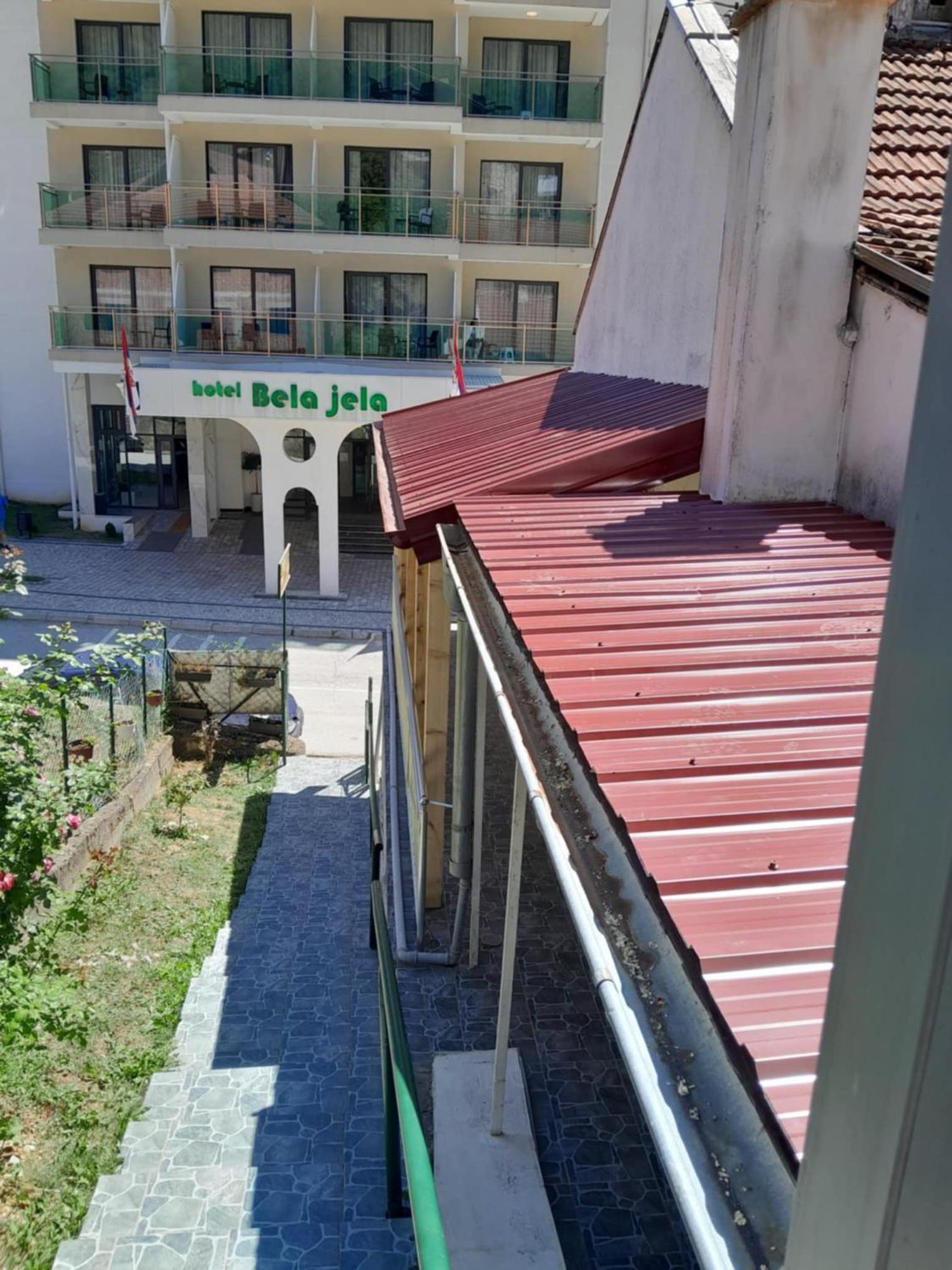 Photo 9