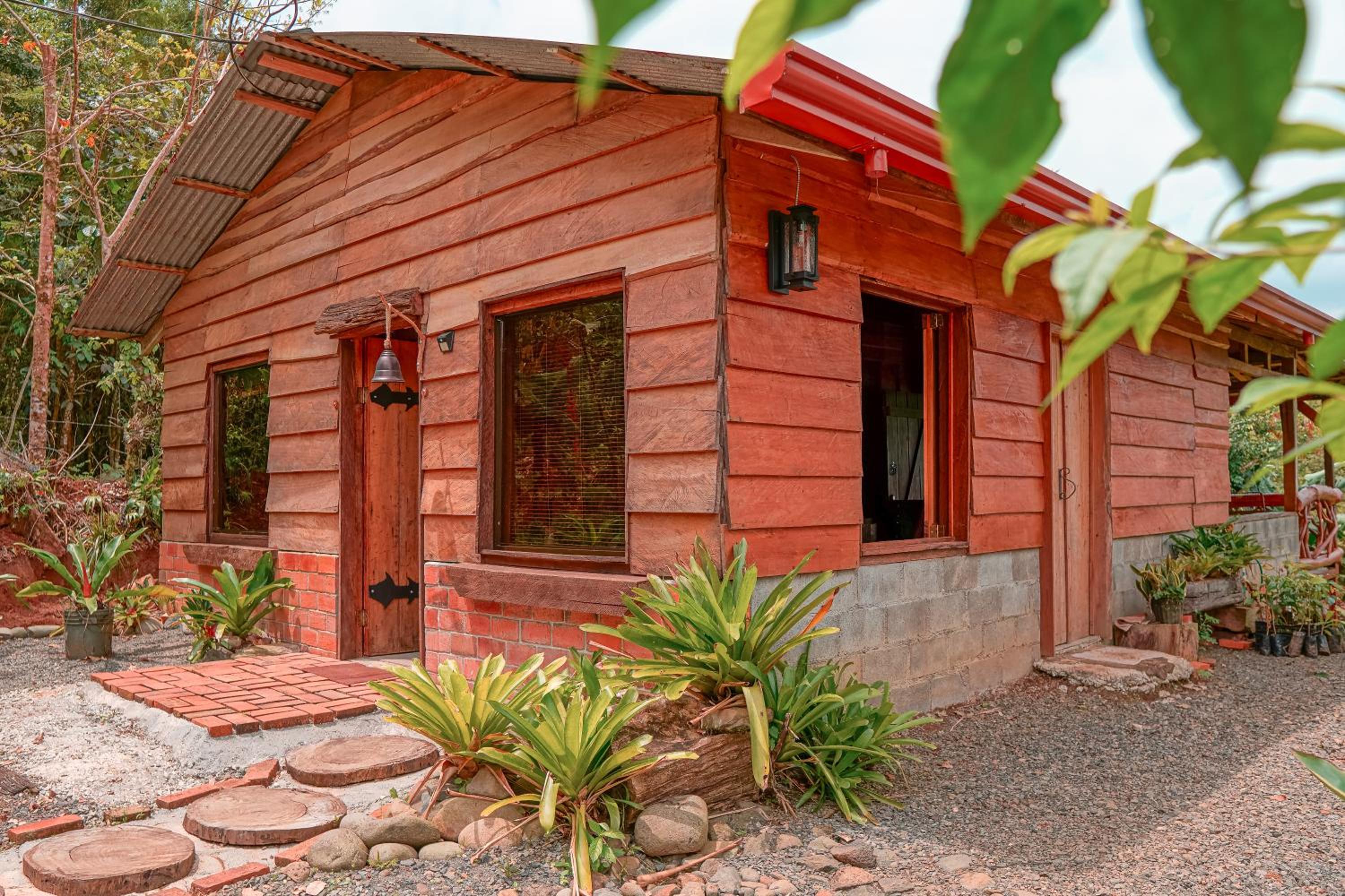 La Tigra Rainforest Lodge
