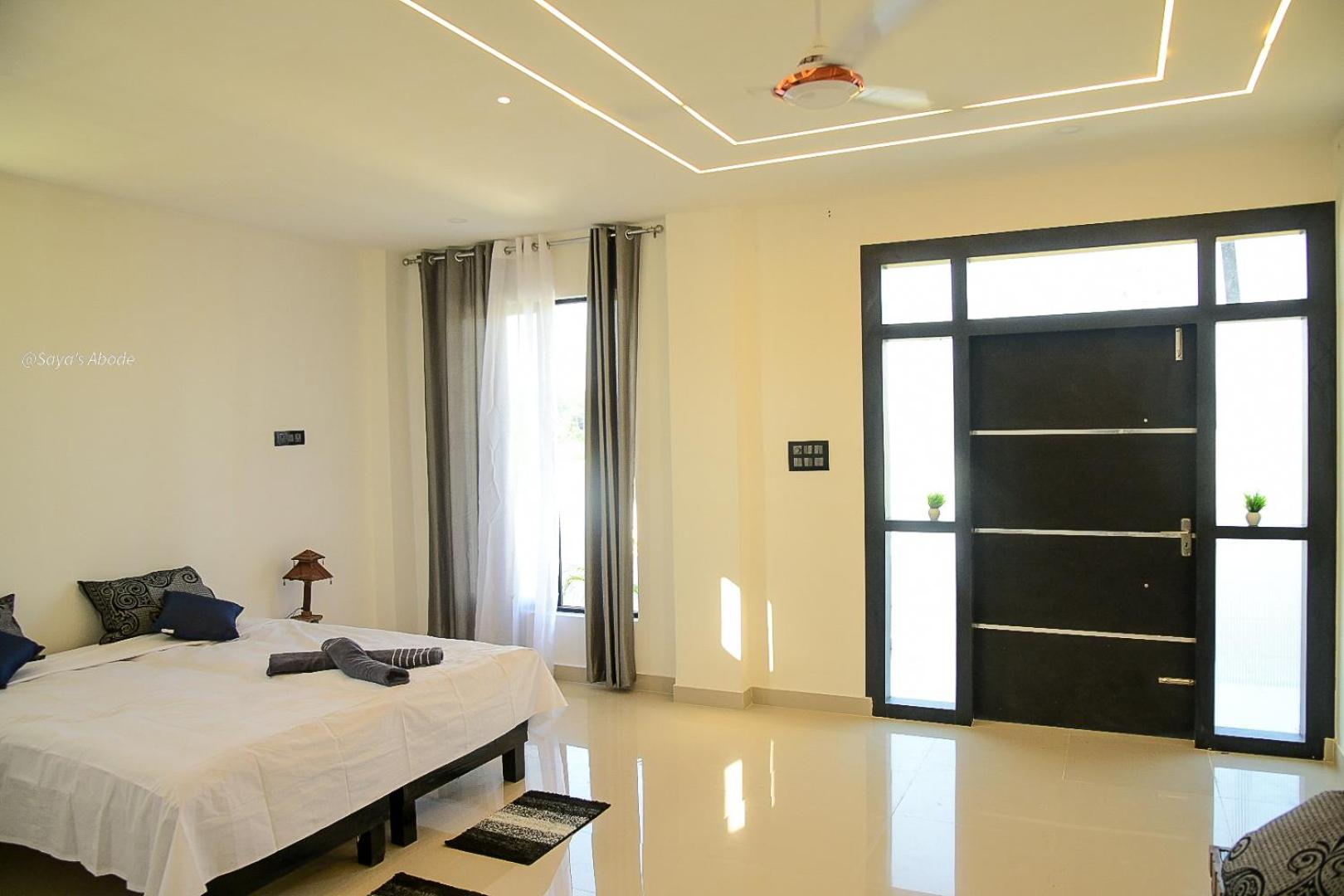 Saya's Abode - Railview Suites view 3
