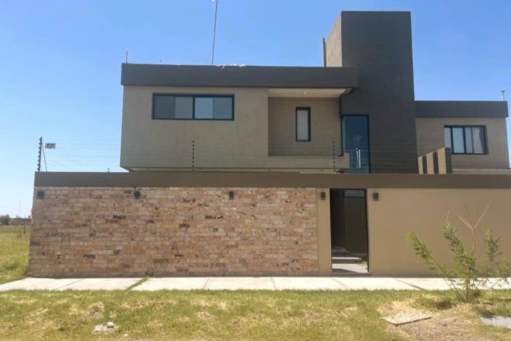 Nueva y Comoda casa para vacacionar
